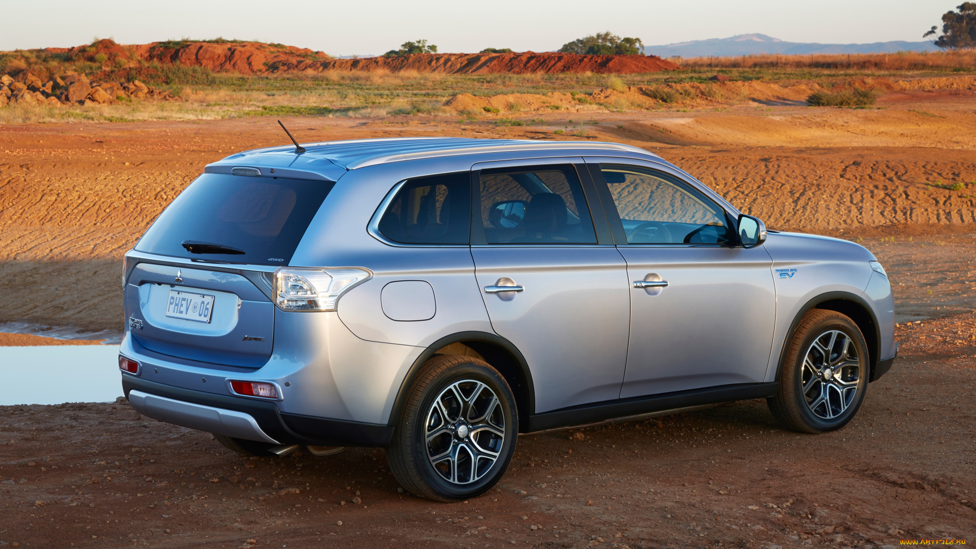 автомобили, mitsubishi, 2014г, светлый, au-spec, outlander, phev