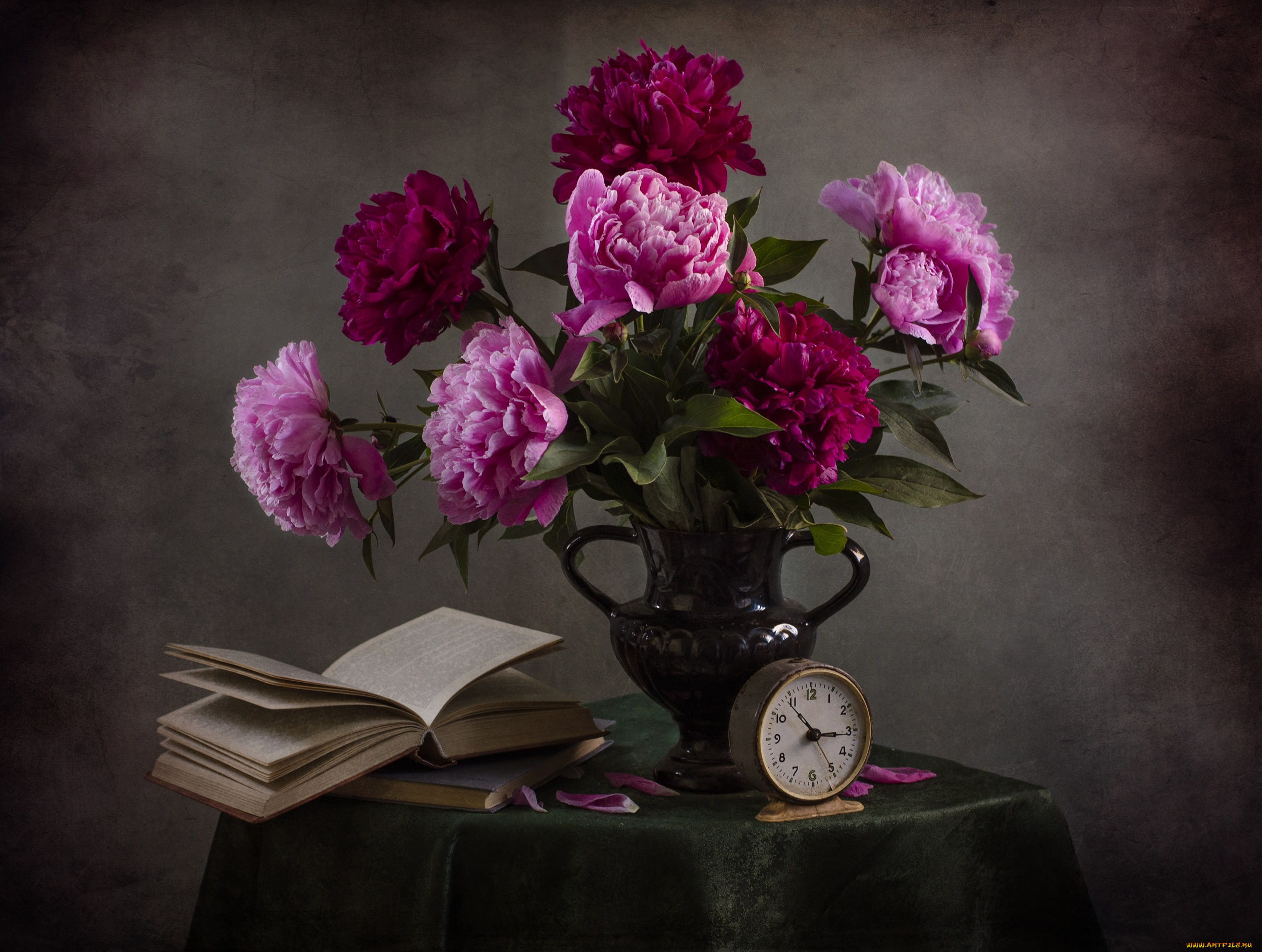 цветы, пионы, аромат, пионов, чтение, стол, скатерть, светлана, андреянова, натюрморт, книги, винтаж, букет
