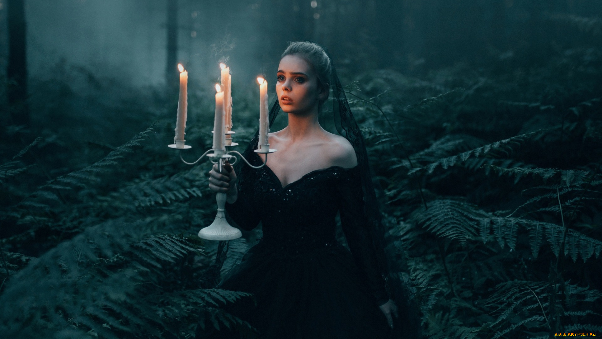 девушки, -unsort, , креатив, ситуация, девушка, the, black, widow, посвечник, adam, bird, свечи, папоротник, лес