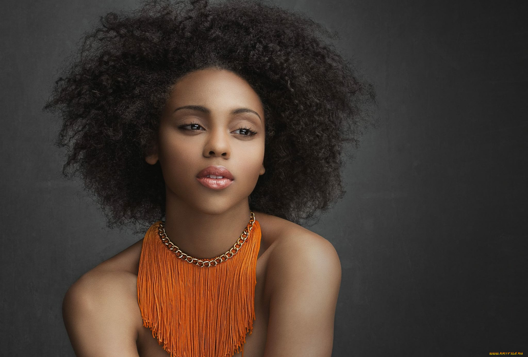 девушки, -, лица, , портреты, девушка, мулатка, модель, чернокожая, темнокожая, потрет, лицо, поза, взгляд, причёска