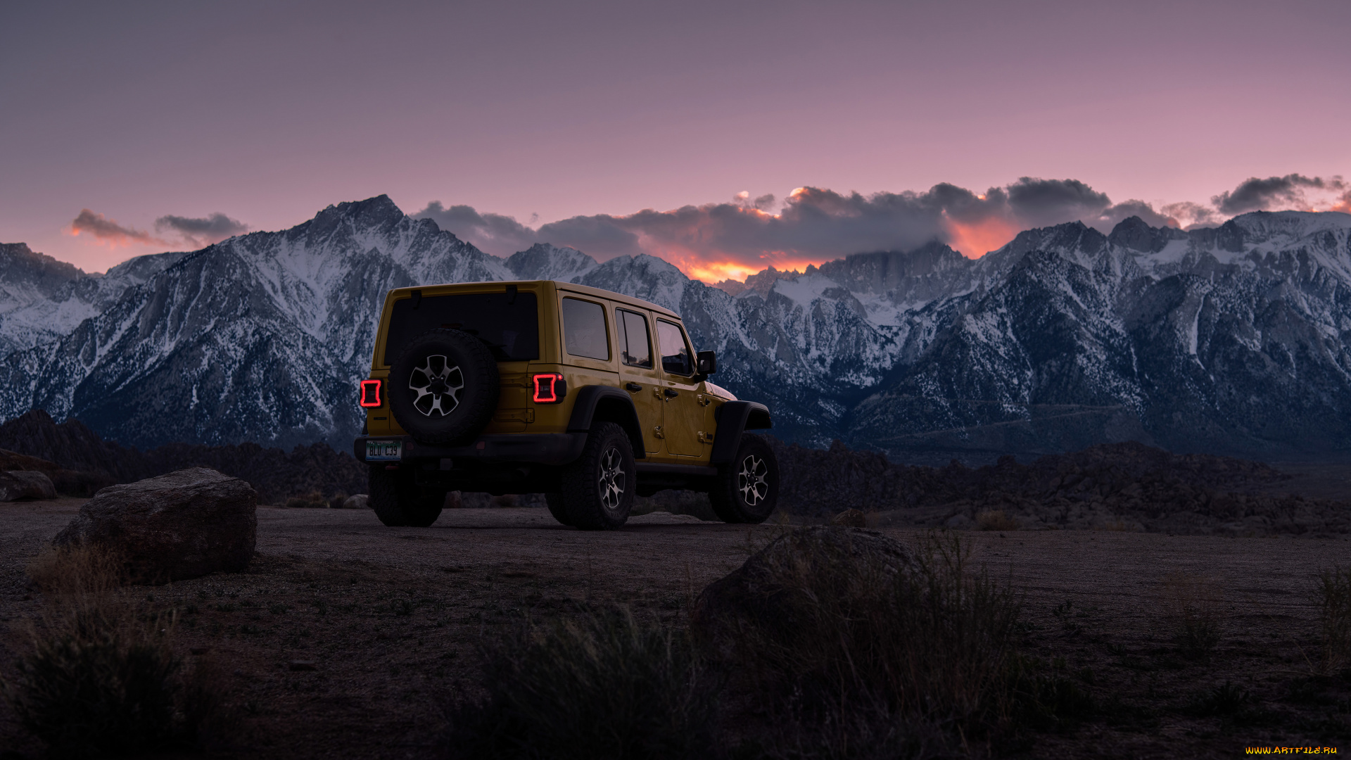 автомобили, jeep, вечер, 2021, wrangler, rubicon, горы, снежные, вершины, вид, сзади, желтый