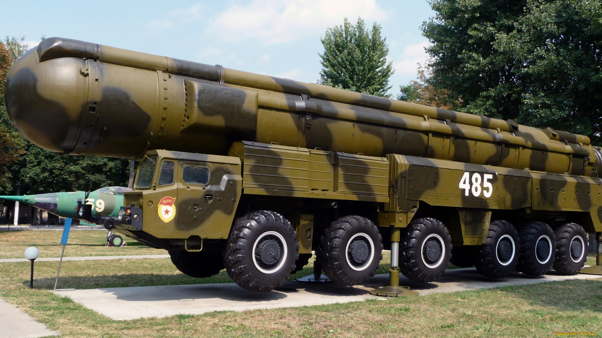 техника, военная, постамент