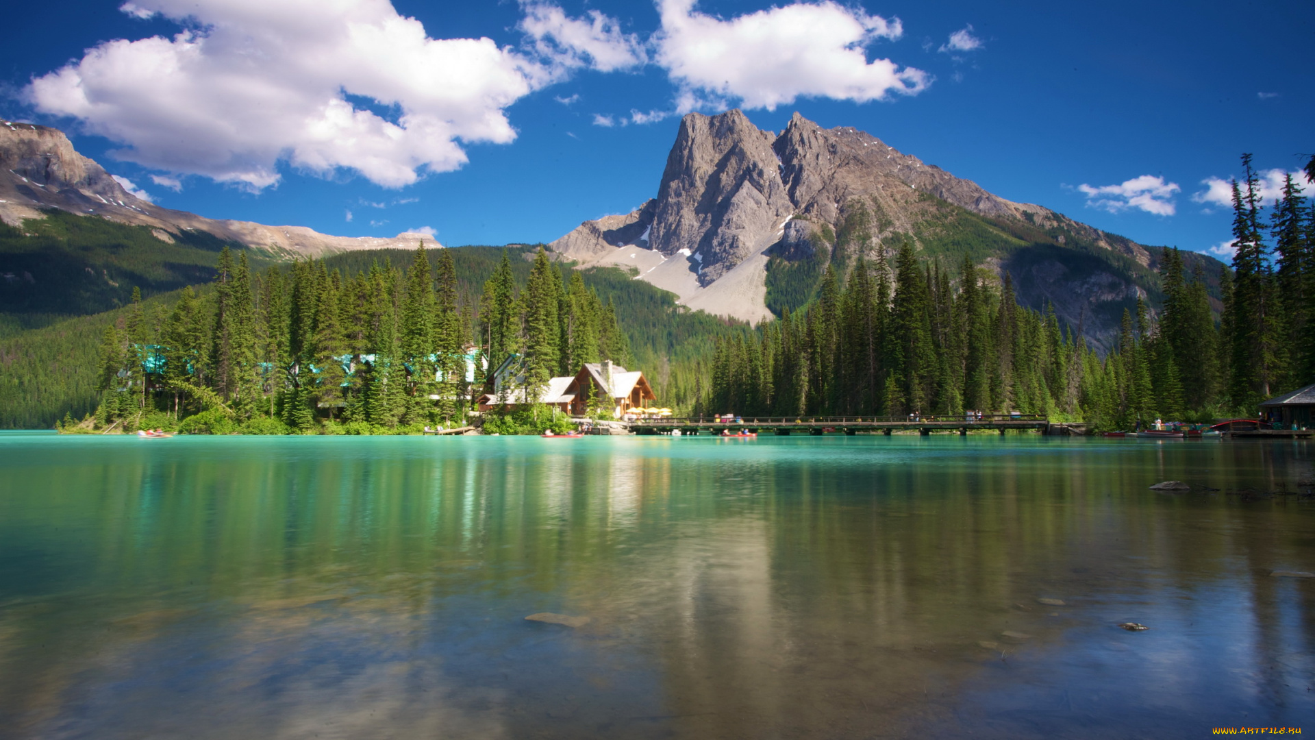 emerald, lake, yoho, np, canada, природа, реки, озера, дома, горы, озеро, парк, ели, лес