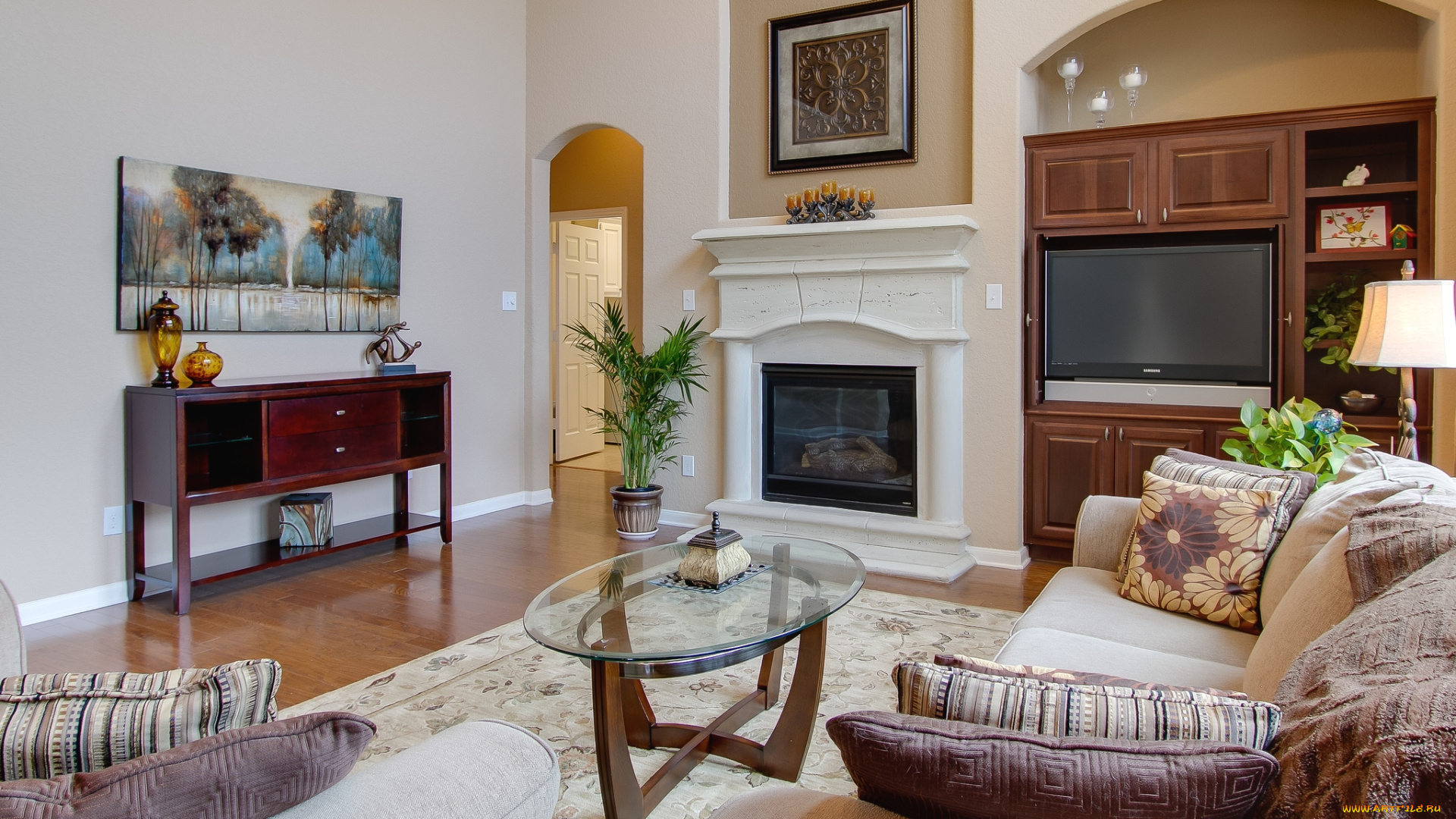 интерьер, гостиная, камин, столик, диван