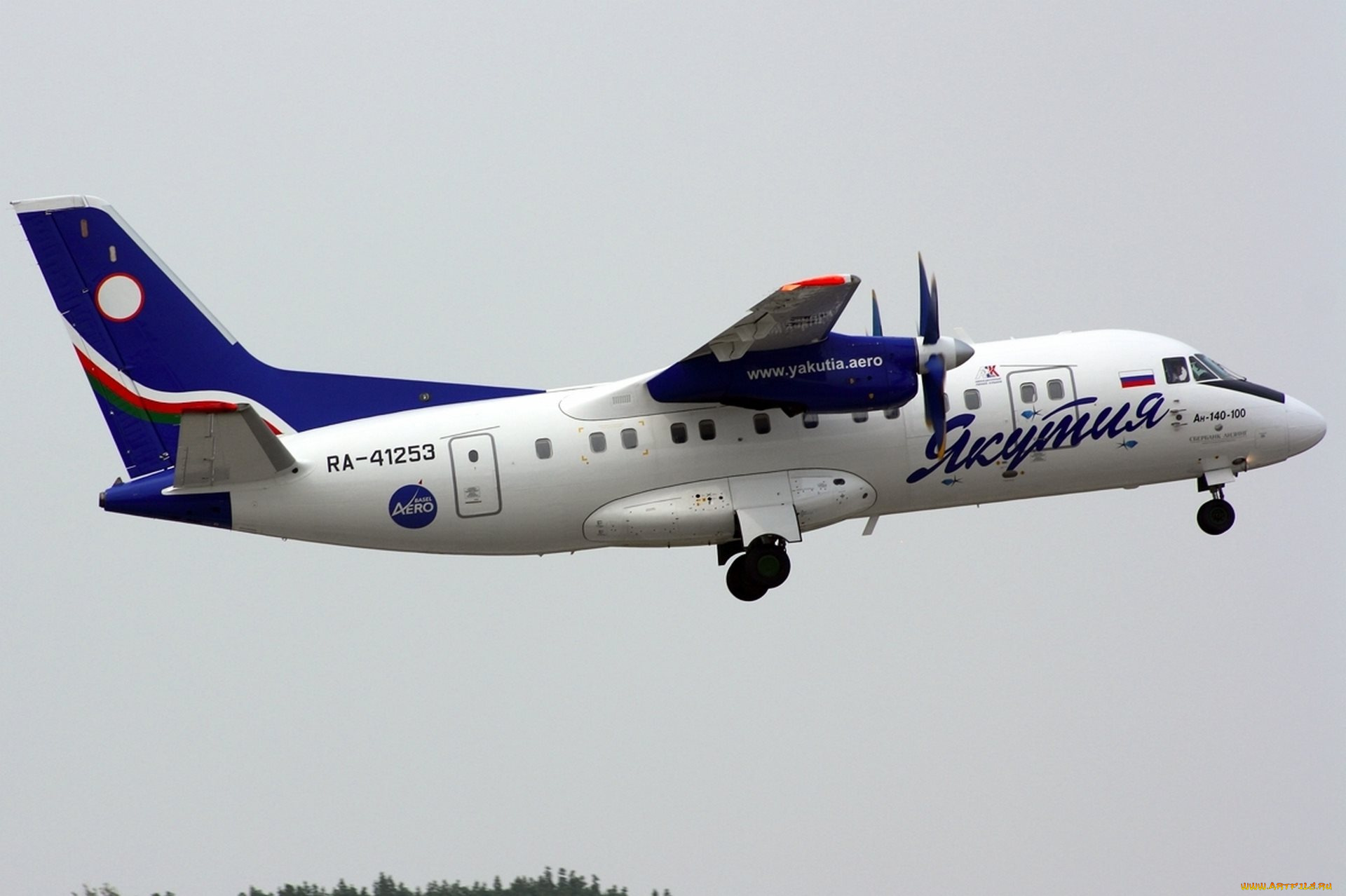 авиация, пассажирские, самолёты, взлёт, ан140, авиакoмпания, якутия, республика, саха