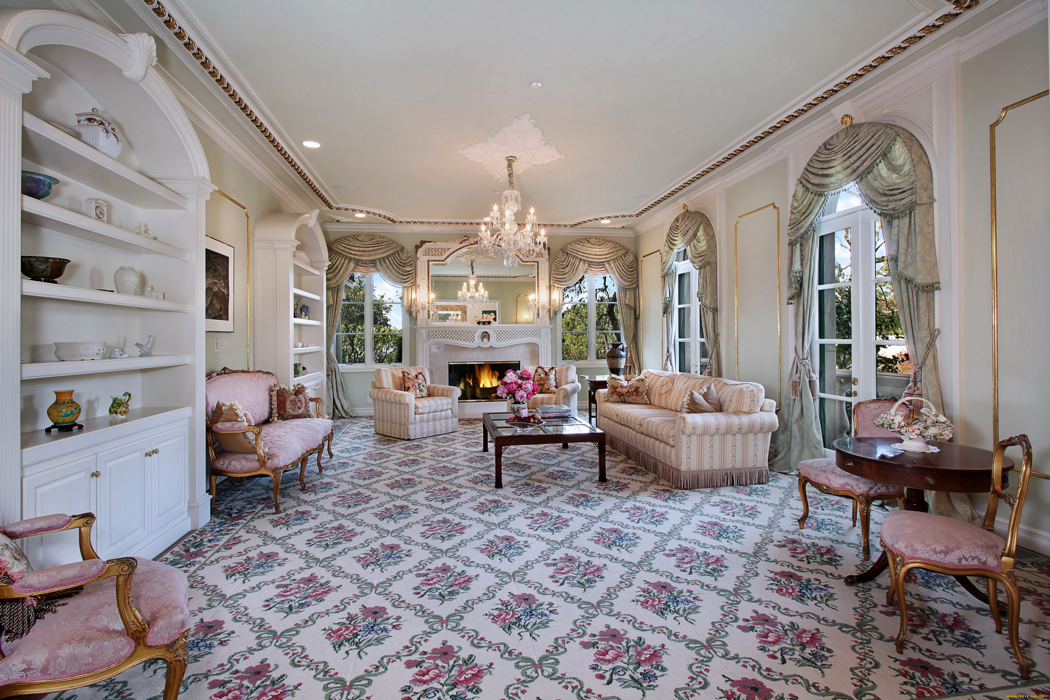 интерьер, гостиная, ковер, люстра, дизайн, диван, кресло