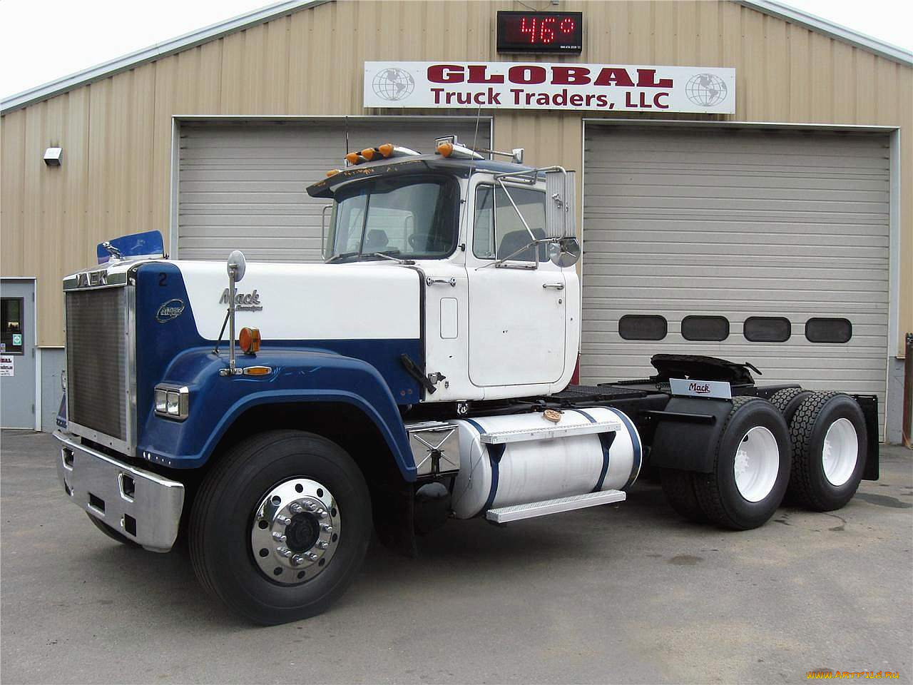 автомобили, mack