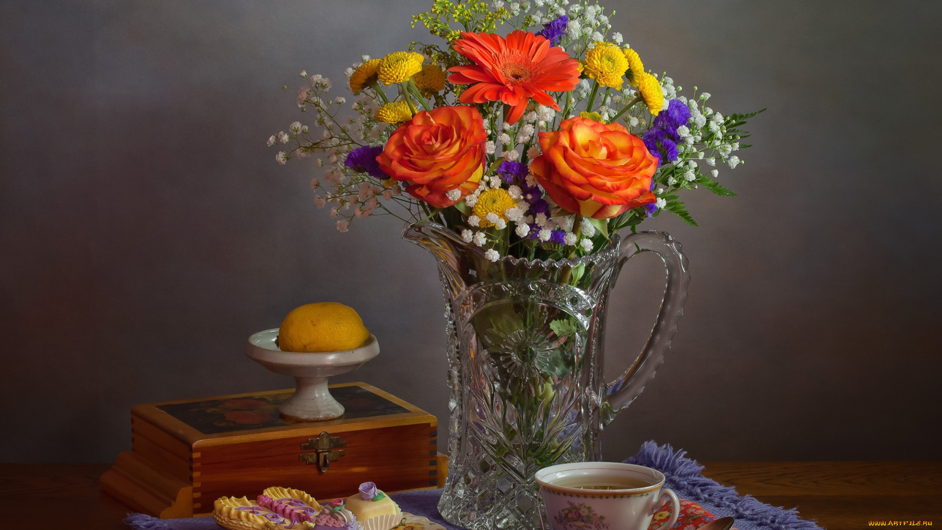 еда, натюрморт, пирожные, букет, розы, чай
