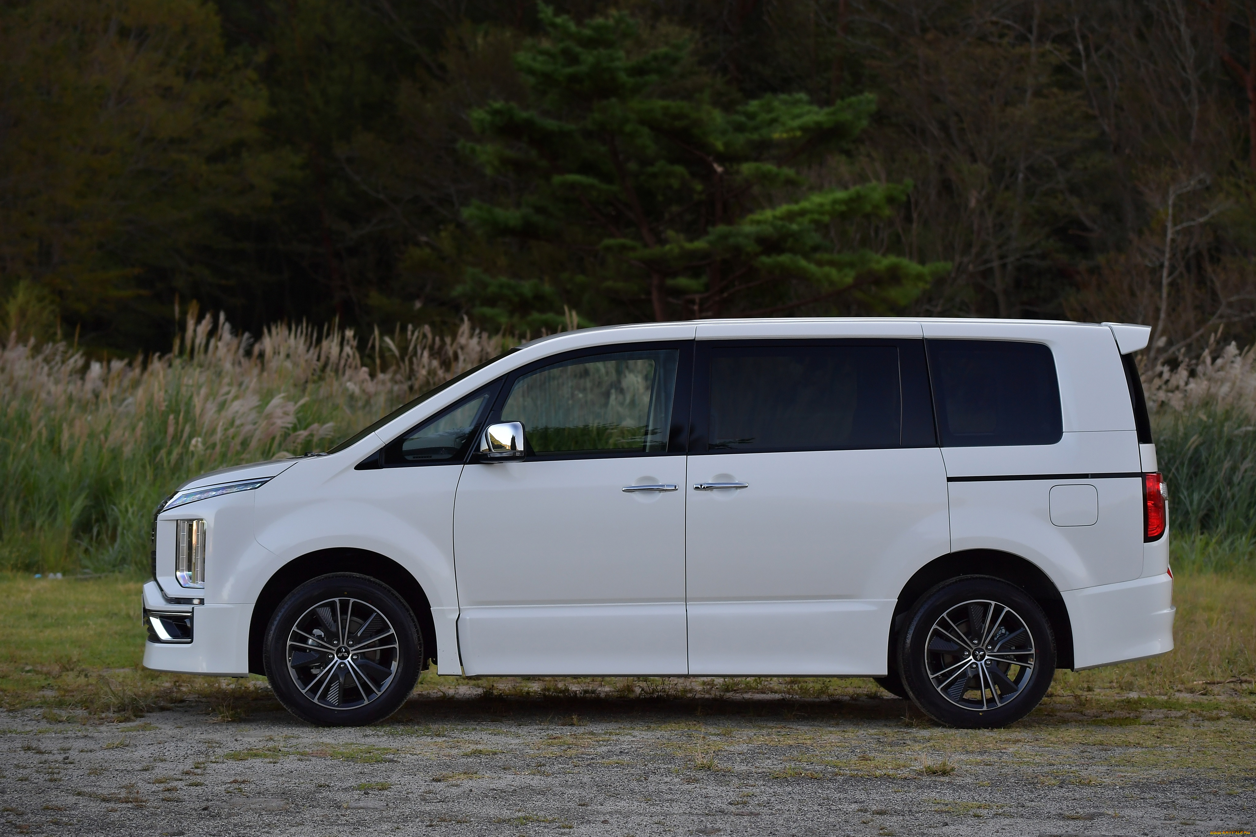 автомобили, mitsubishi