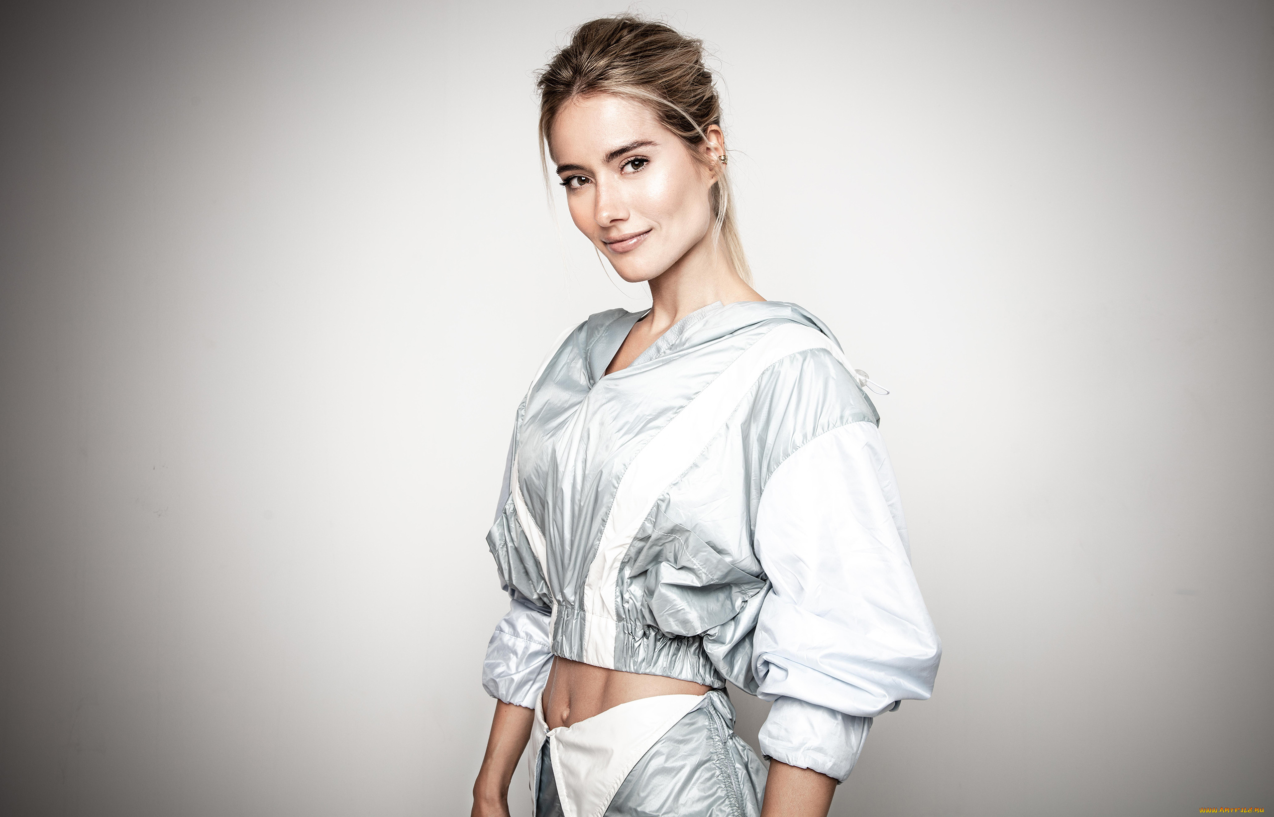 juliia, parshuta, музыка, -другое, juliia, parshuta, юлия, паршута, девушка, модель, блондинка, красотка, красавица, флирт, стройная, фигура, сексуальная, секси, поза, взгляд, макияж, певица, актриса, блогер