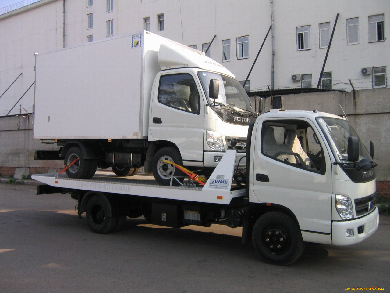 автомобили, грузовики