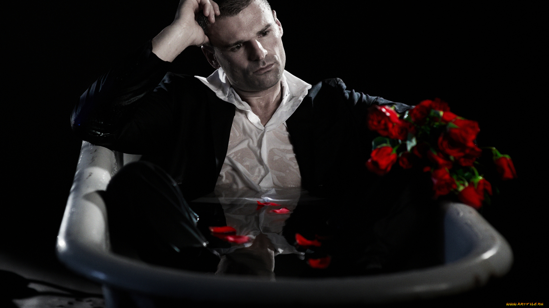 stephen, dunlevy, мужчины, мокрый, костюм, розы, цветы, ванна