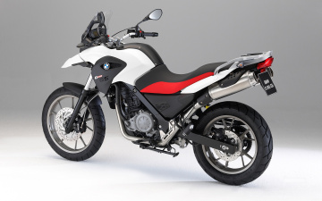 Картинка мотоциклы bmw g-650 белый красный 2010 gs