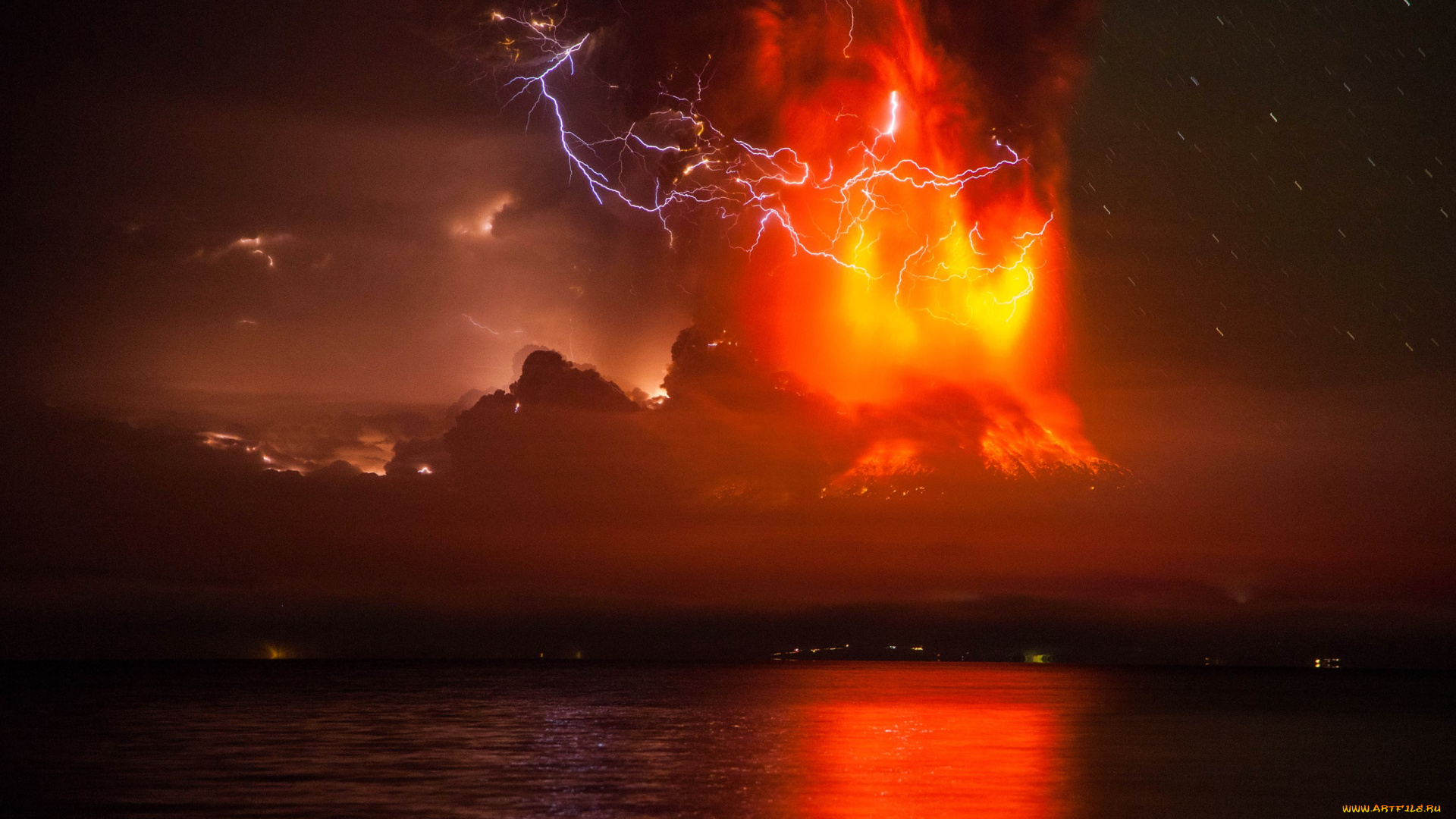 природа, стихия, пепел, извержение, лава, огонь, небо, вулкан, кратер, тучи, молния, дым, клубы, зарево
