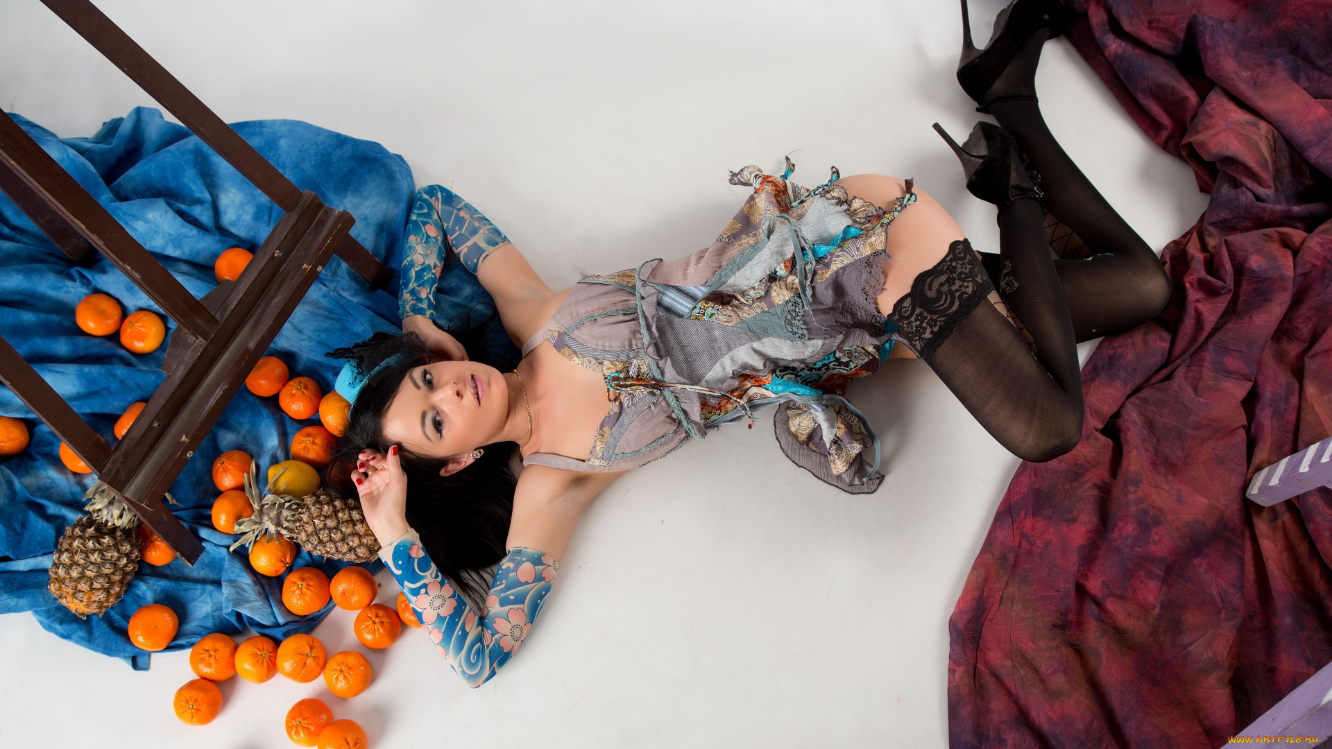 девушка, -, girl, девушки, -, брюнетки, , шатенки, девушка, женщина, брюнетка, темноволосая, сексуальная, модель, звезда, позирует, разная, обувь, верхняя, стильная, одежда, нижнее, эротическое, бельё, трусы, лифчик, колготки, чулки, аксессуары, макияж, и, множество, элементов, на, фотографии