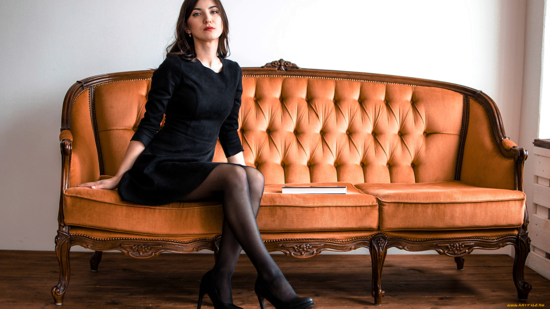 девушка, -, girl, девушки, -, брюнетки, , шатенки, девушка, женщина, брюнетка, темноволосая, сексуальная, модель, звезда, позирует, разная, обувь, верхняя, стильная, одежда, нижнее, эротическое, бельё, трусы, лифчик, колготки, чулки, аксессуары, макияж, и, множество, элементов, на, фотографии