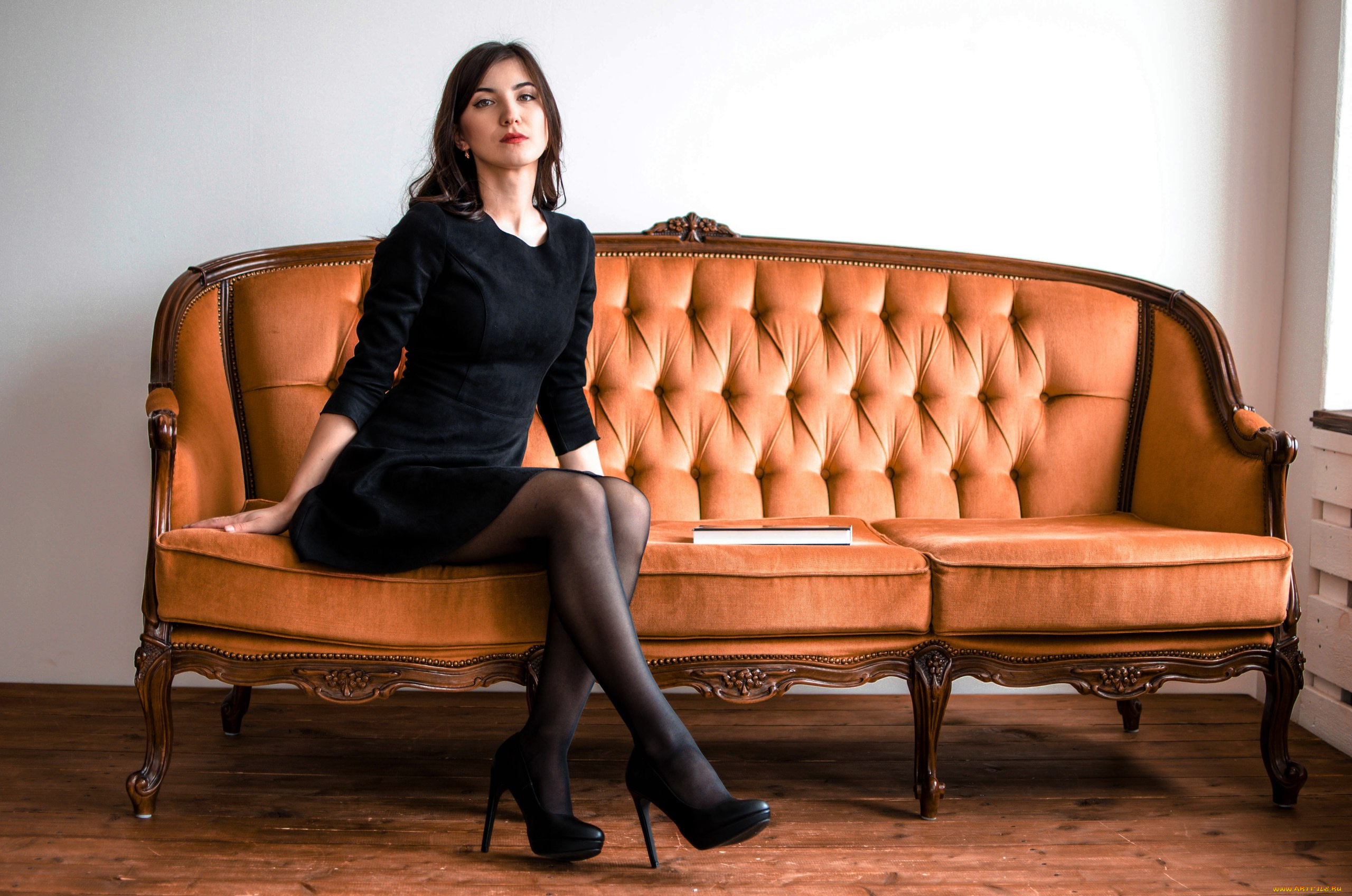 девушка, -, girl, девушки, -, брюнетки, , шатенки, девушка, женщина, брюнетка, темноволосая, сексуальная, модель, звезда, позирует, разная, обувь, верхняя, стильная, одежда, нижнее, эротическое, бельё, трусы, лифчик, колготки, чулки, аксессуары, макияж, и, множество, элементов, на, фотографии