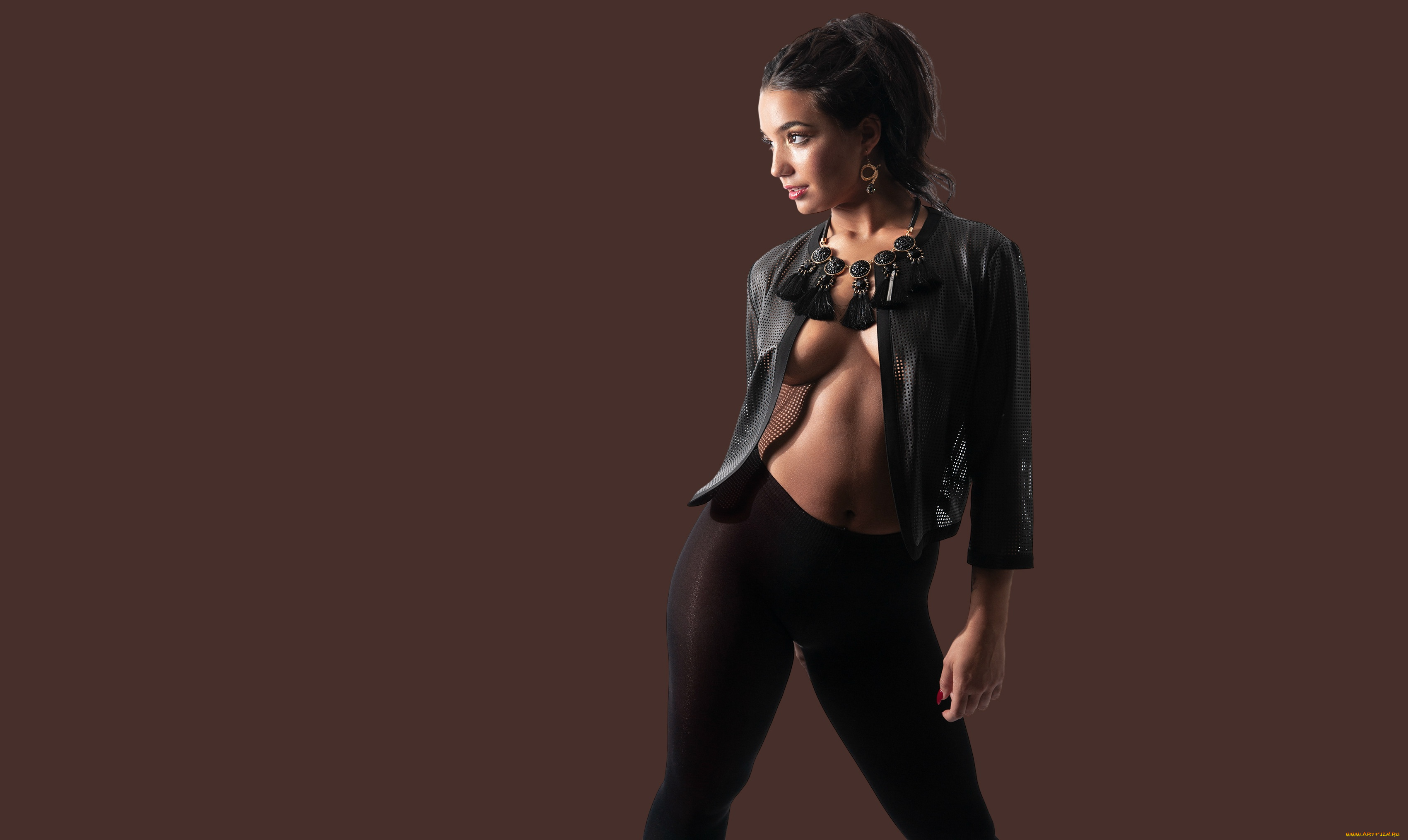 красивая, девушка, девушки, -, брюнетки, , шатенки, девушка, женщина, брюнетка, темноволосая, сексуальная, модель, звезда, позирует, разная, обувь, верхняя, стильная, одежда, нижнее, эротическое, бельё, трусы, лифчик, колготки, чулки, аксессуары, макияж, и, множество, элементов, на, фотографии