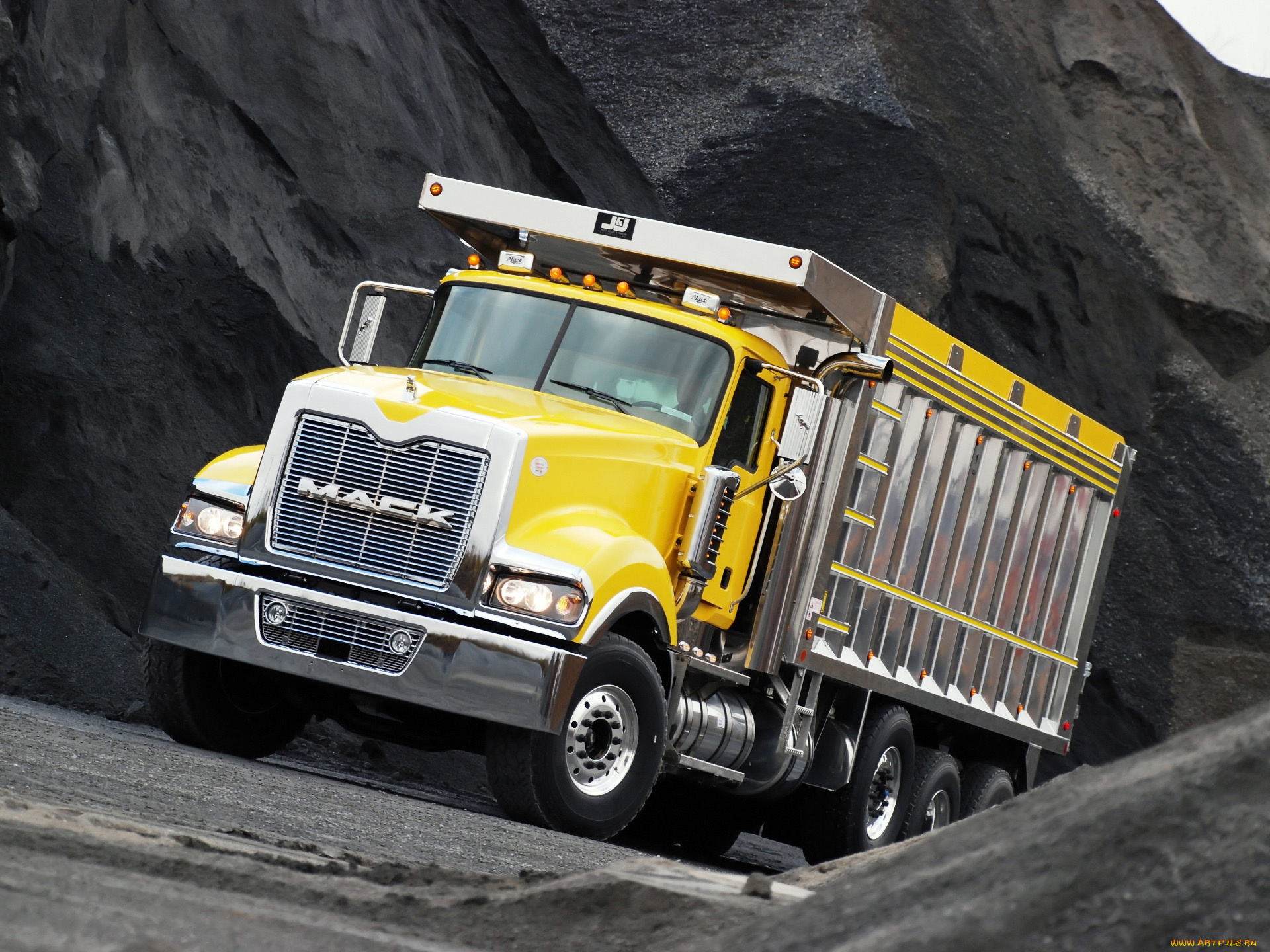 автомобили, mack