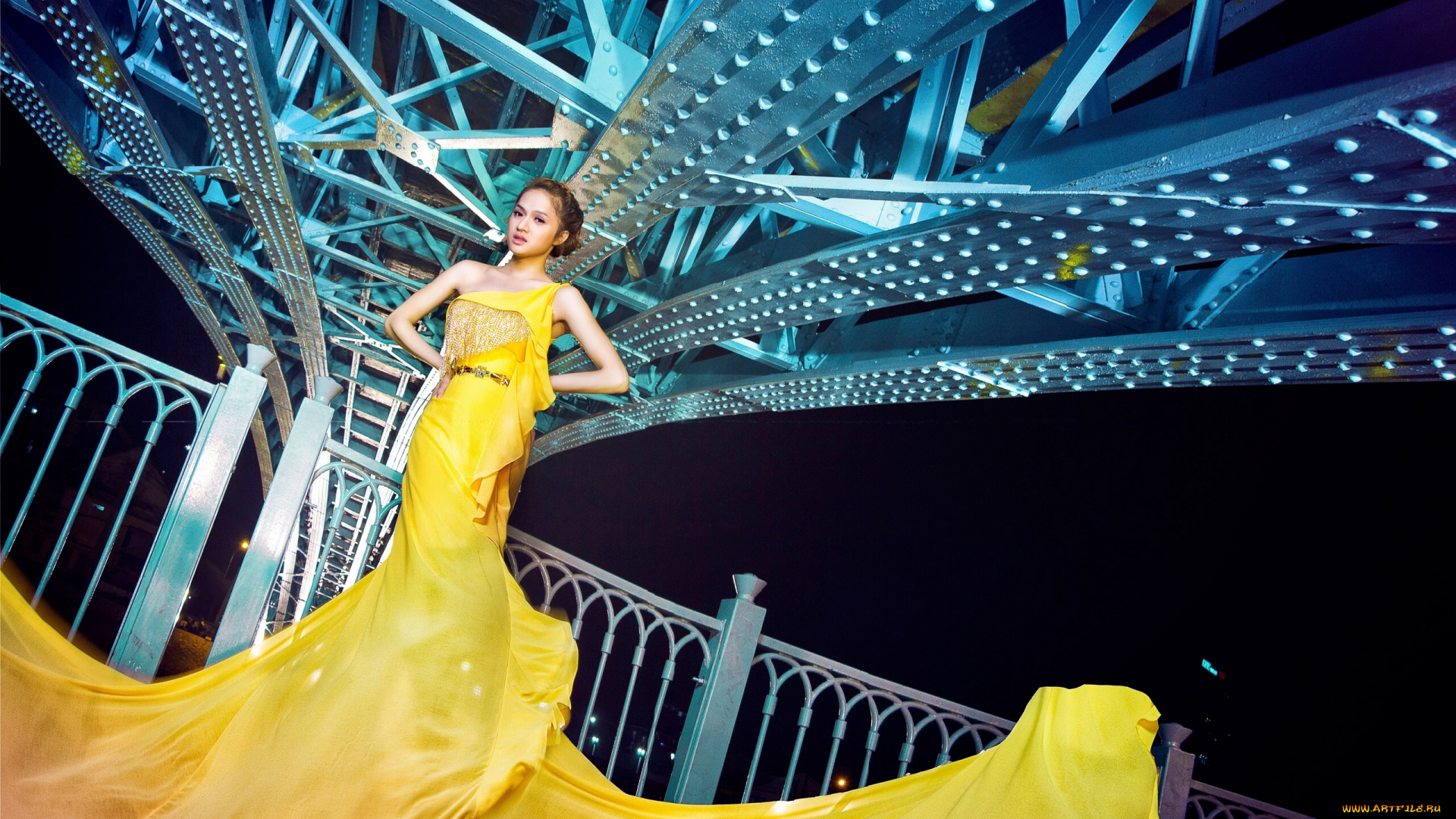 h&, 432, 417, ng, giang, idol, музыка, мост, транссексуал, платье, huong, giang, idol