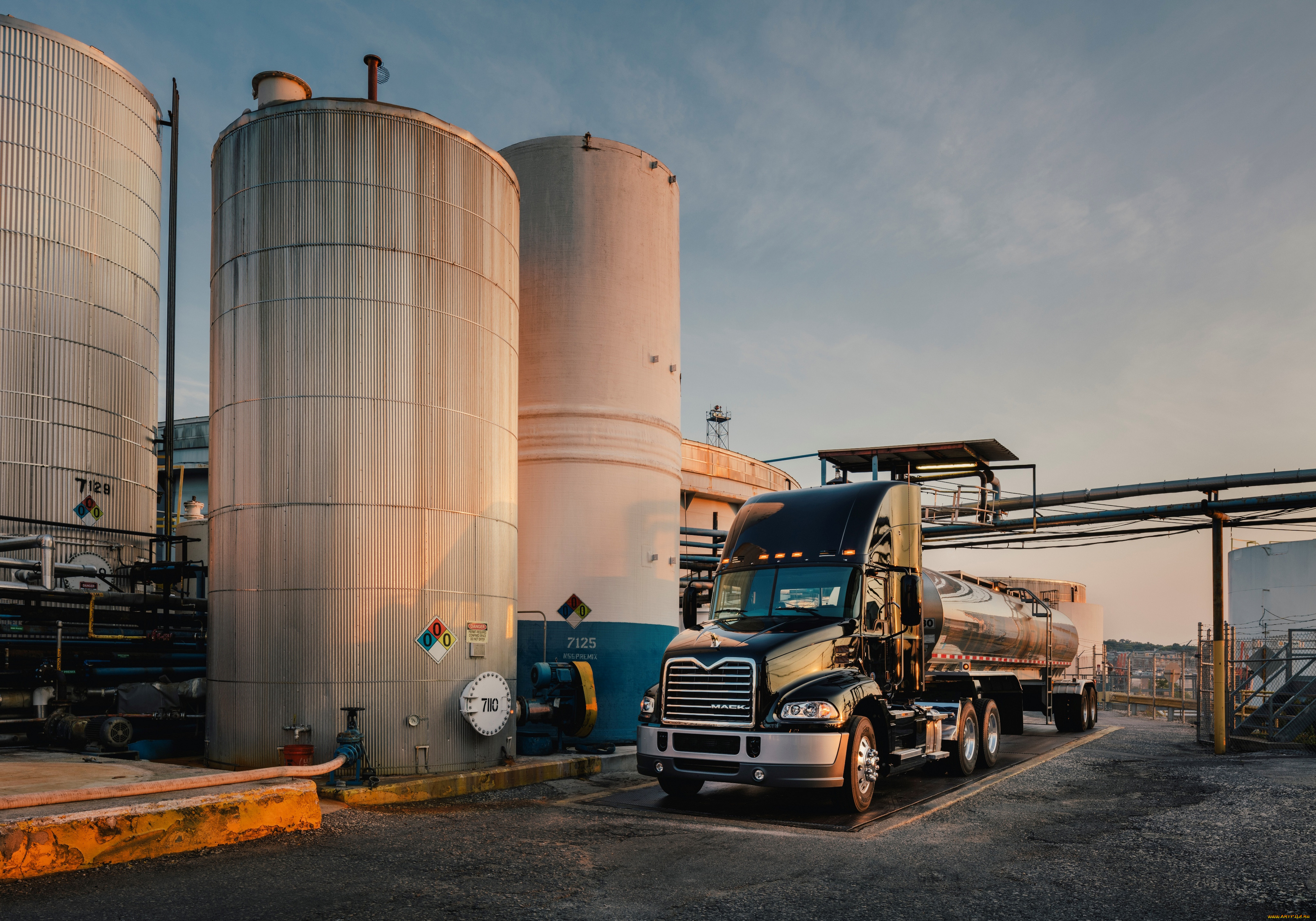 автомобили, mack