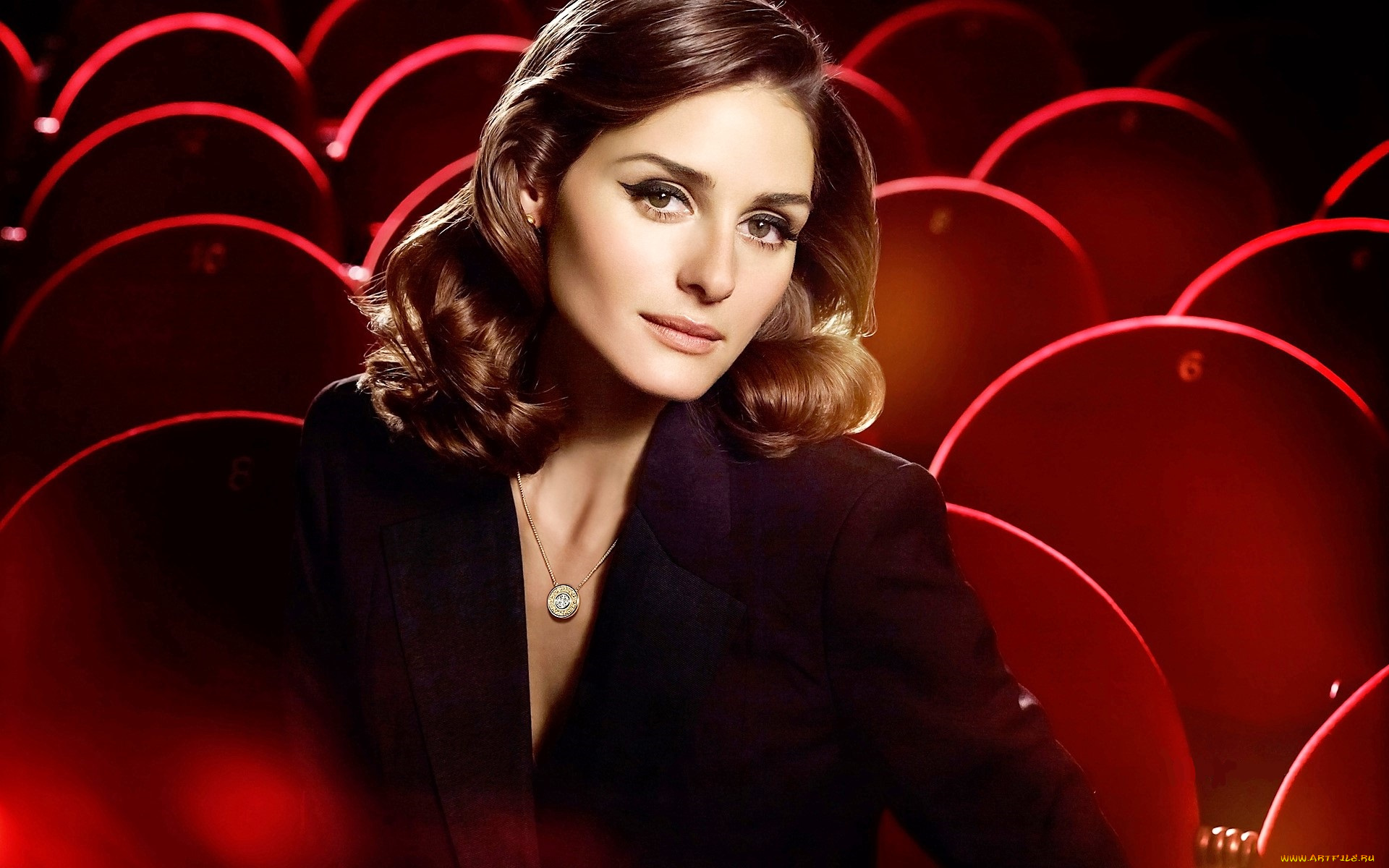 olivia, palermo, девушки, шатенка, пиджак, кулон, зал, кресла