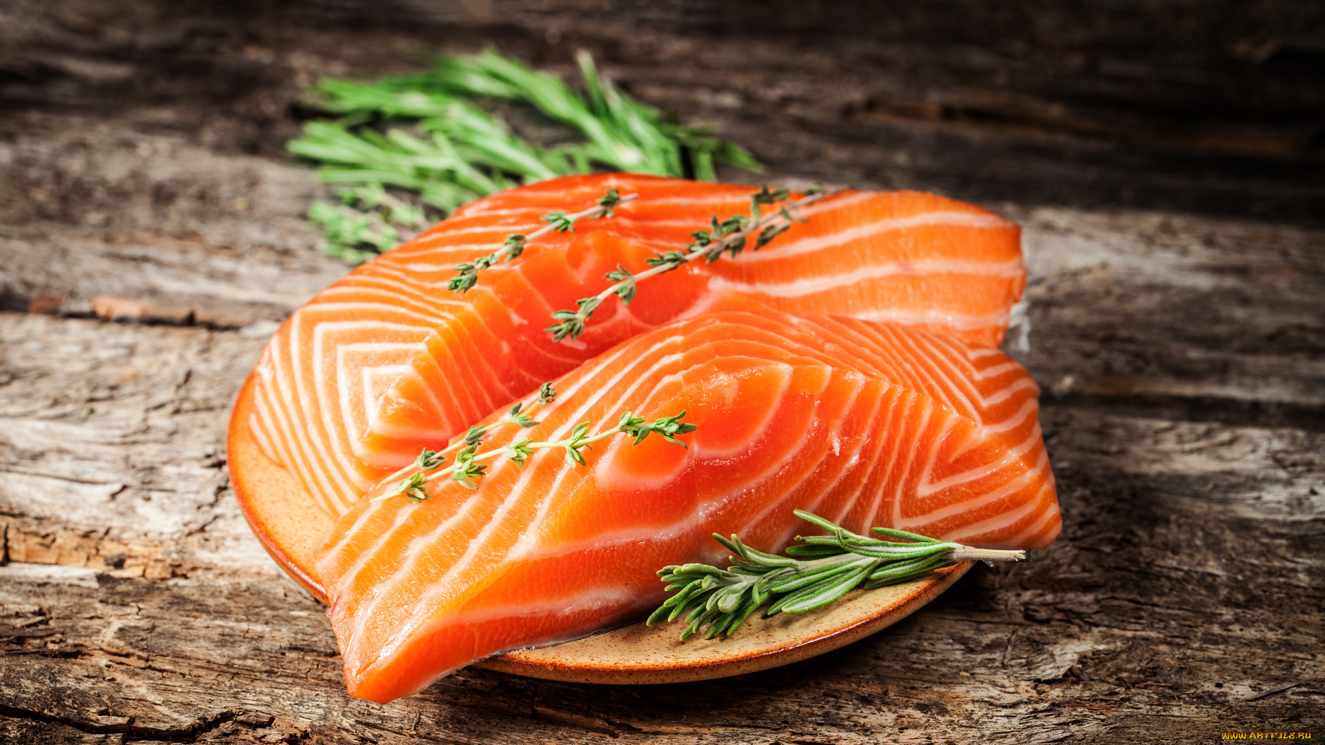 еда, рыба, , морепродукты, , суши, , роллы, крупный, план, доски, тарелка, кусок, веточки, специи, лосось, розмарин, филе, красная, рыбы