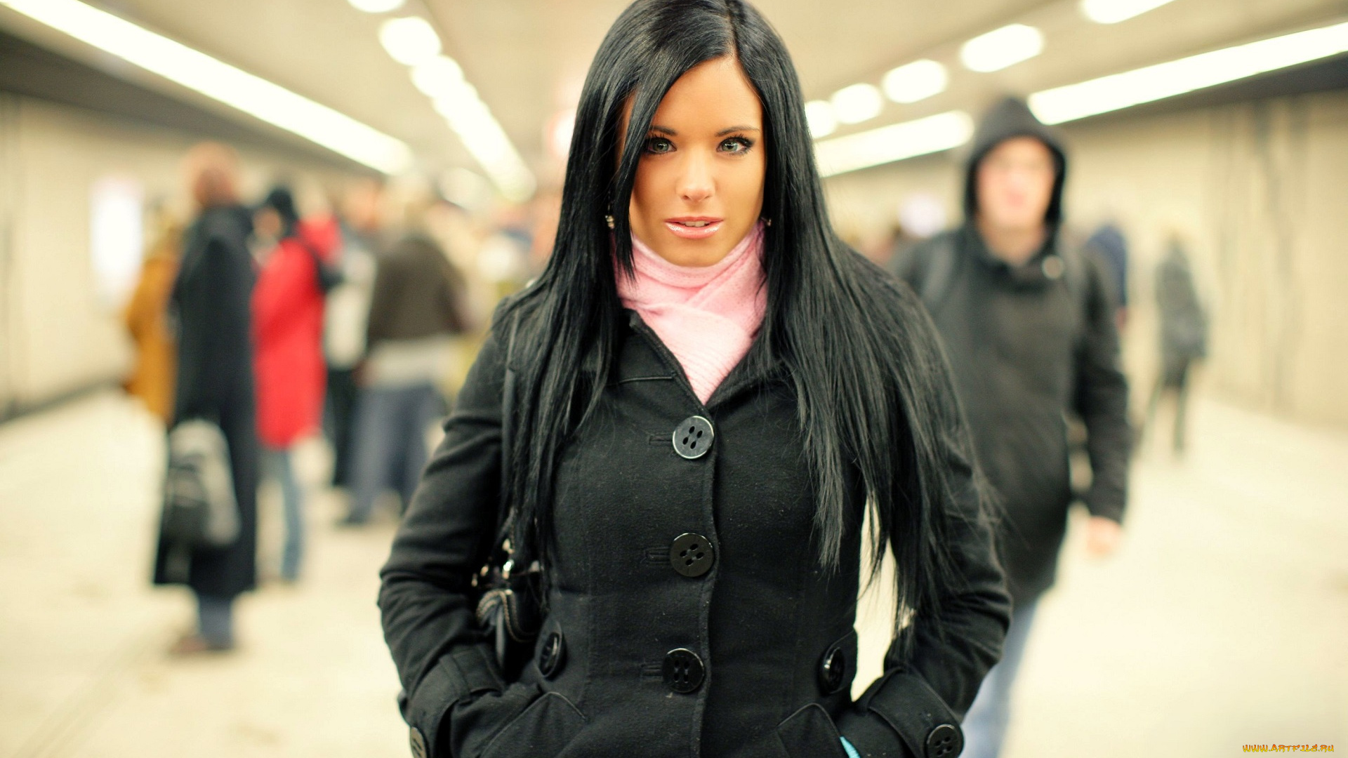 девушки, ashley, bulgari, брюнетка, шарф, пальто, люди, метро