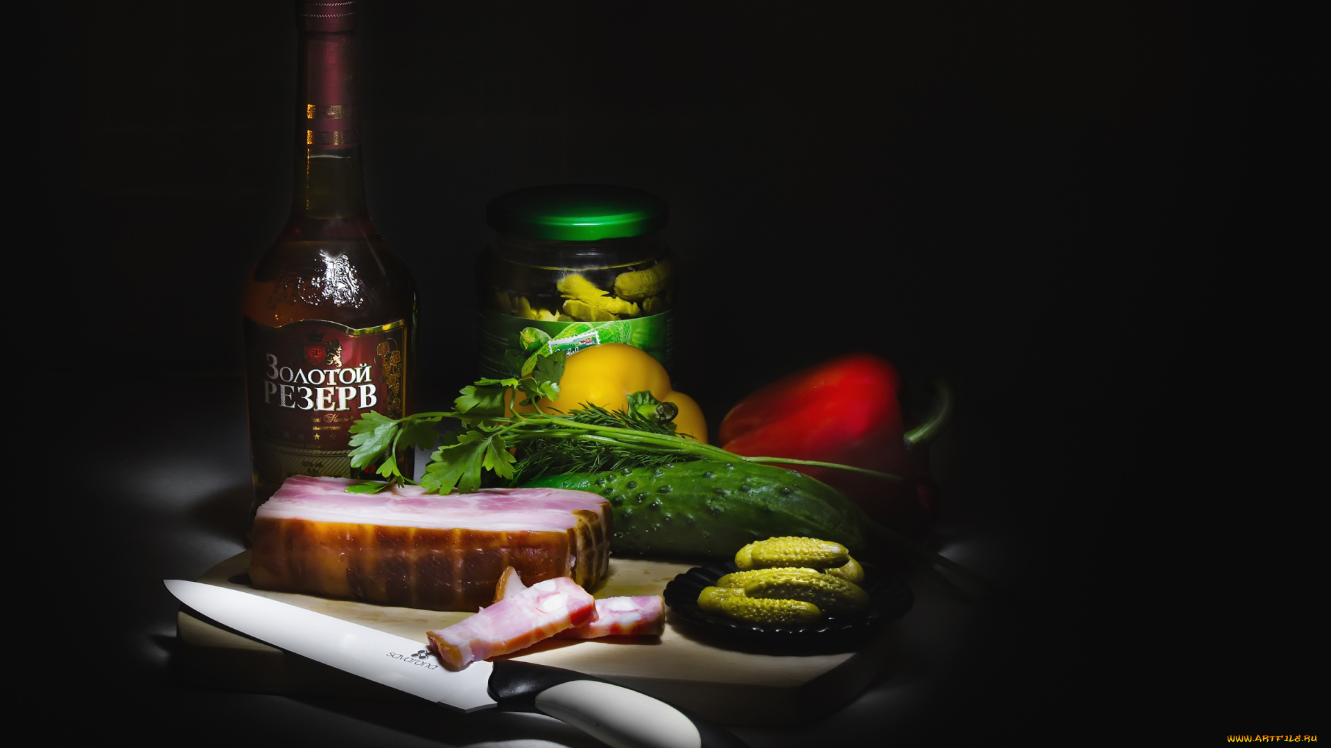 еда, натюрморт, огурцы, сало, коньяк