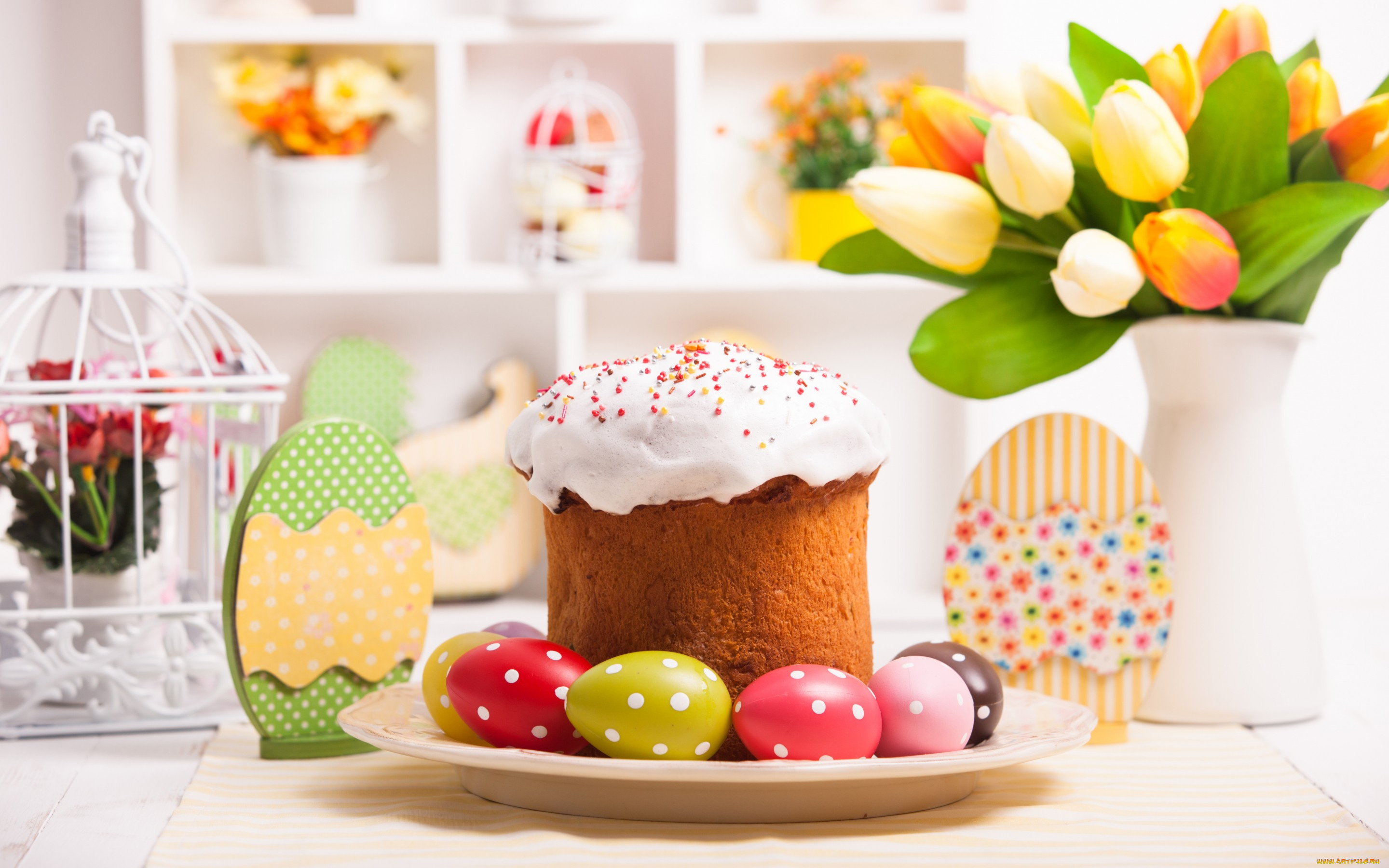 праздничные, пасха, blessed, easter, spring, holiday, decoration, tulips, cake, eggs, выпечка, глазурь, тюльпаны, яйца, кулич, стол