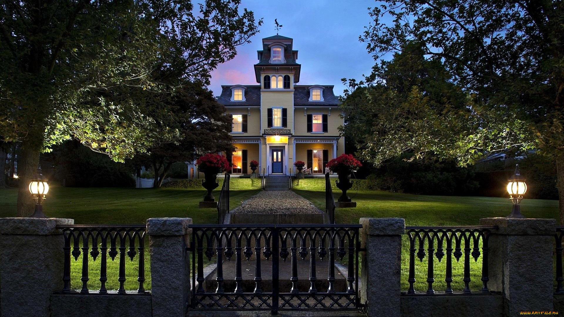 города, -, здания, , дома, дом, фонари, забор, клумбы, вечер