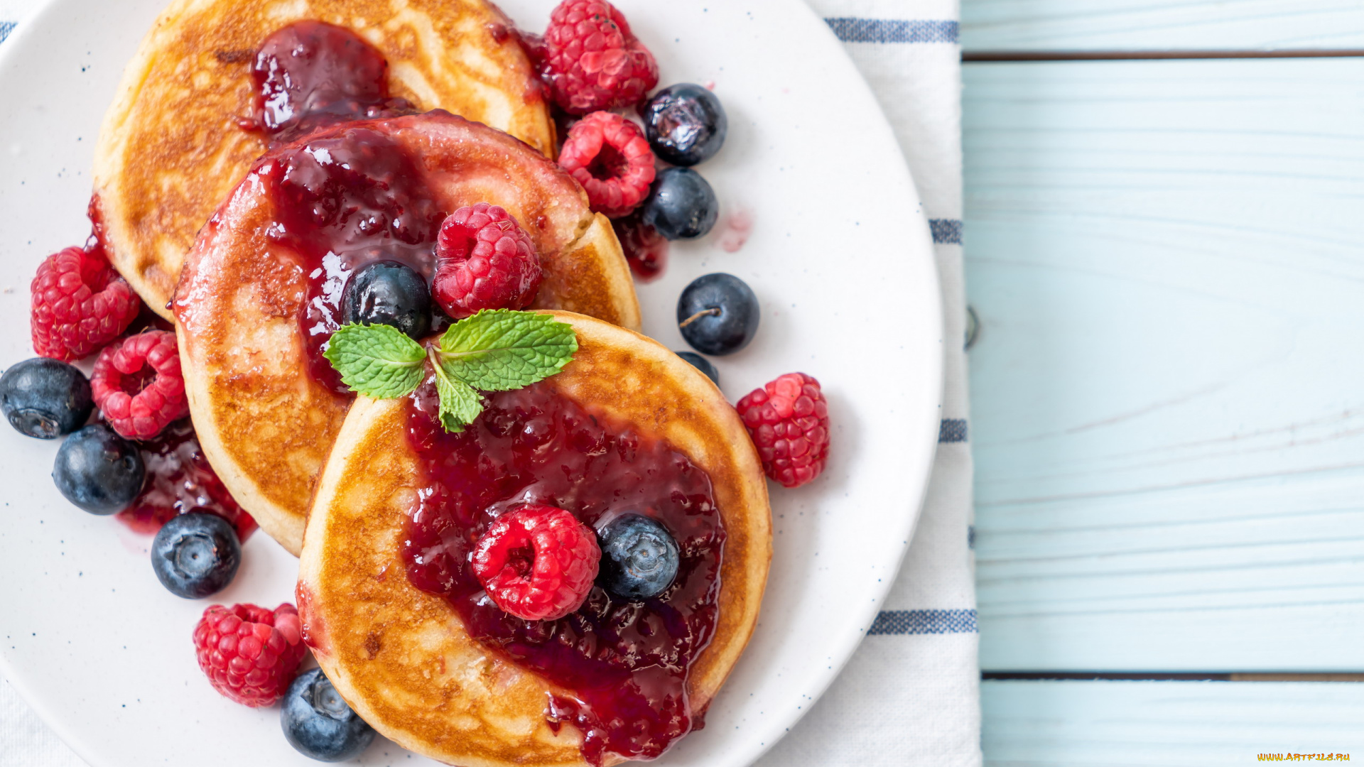 еда, блины, , оладьи, оладьи, джем, малина, черника