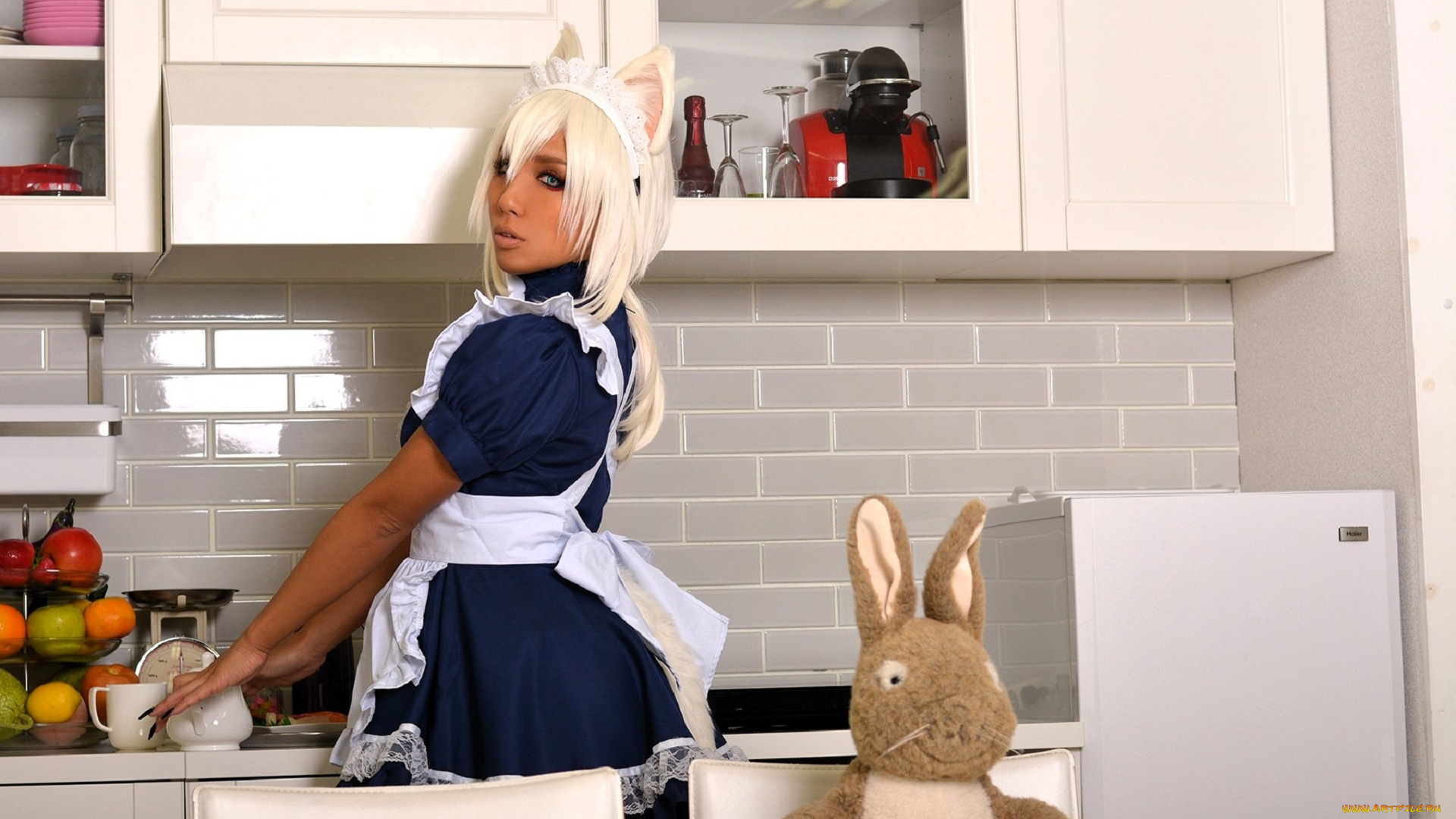 девушки, nonsummerjack, образ, косплей, наряд, горничная, ушки, кухня, зайка, стол