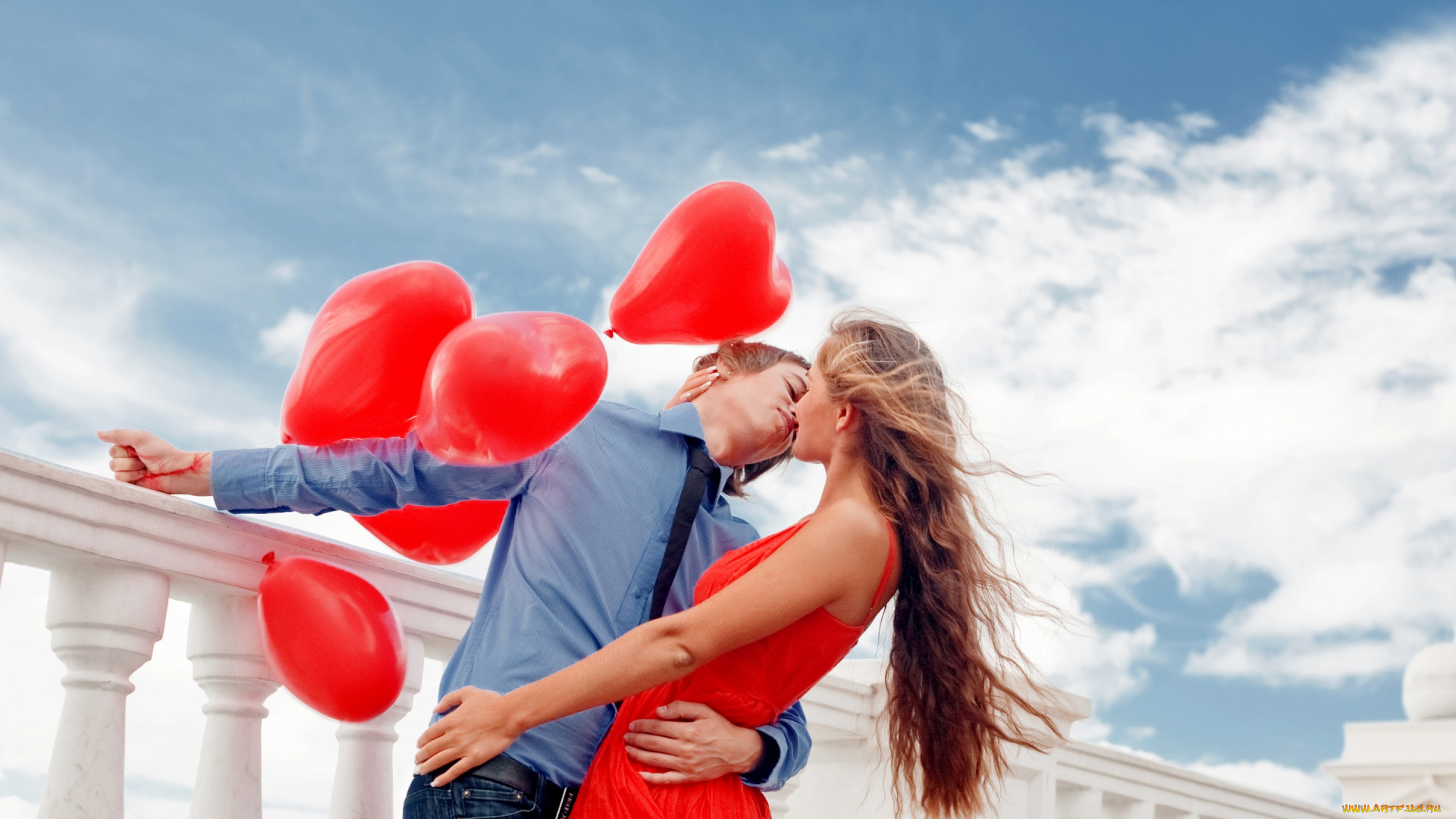 разное, мужчина, женщина, guy, girl, парень, девушка, любовь, поцелуй, объятия, пара, влюбленные, beads, love, romance, kiss, сердечки, воздушные, шарики, красное, платье, нежность, романтика