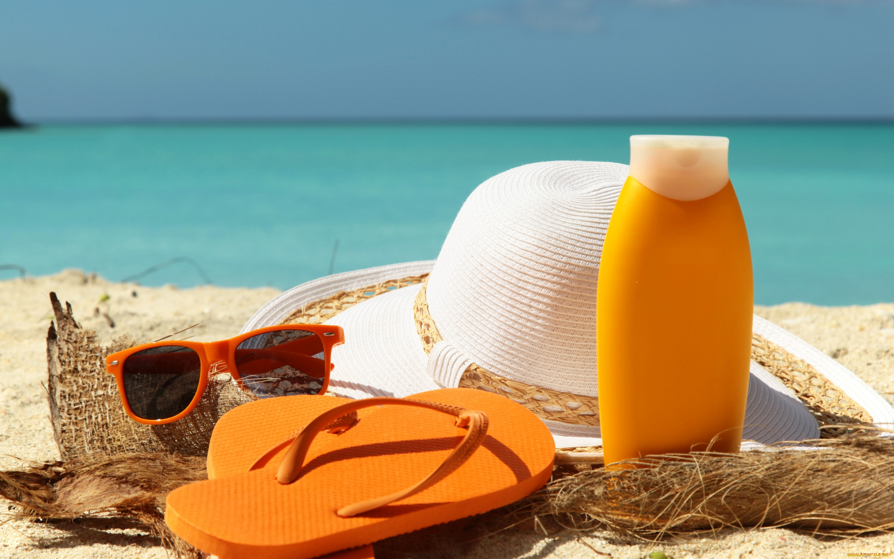 разное, одежда, , обувь, , текстиль, , экипировка, сланцы, шляпа, accessories, beach, summer, крем, очки, отдых, песок, море, пляж, лето, glasses, sun, vacation