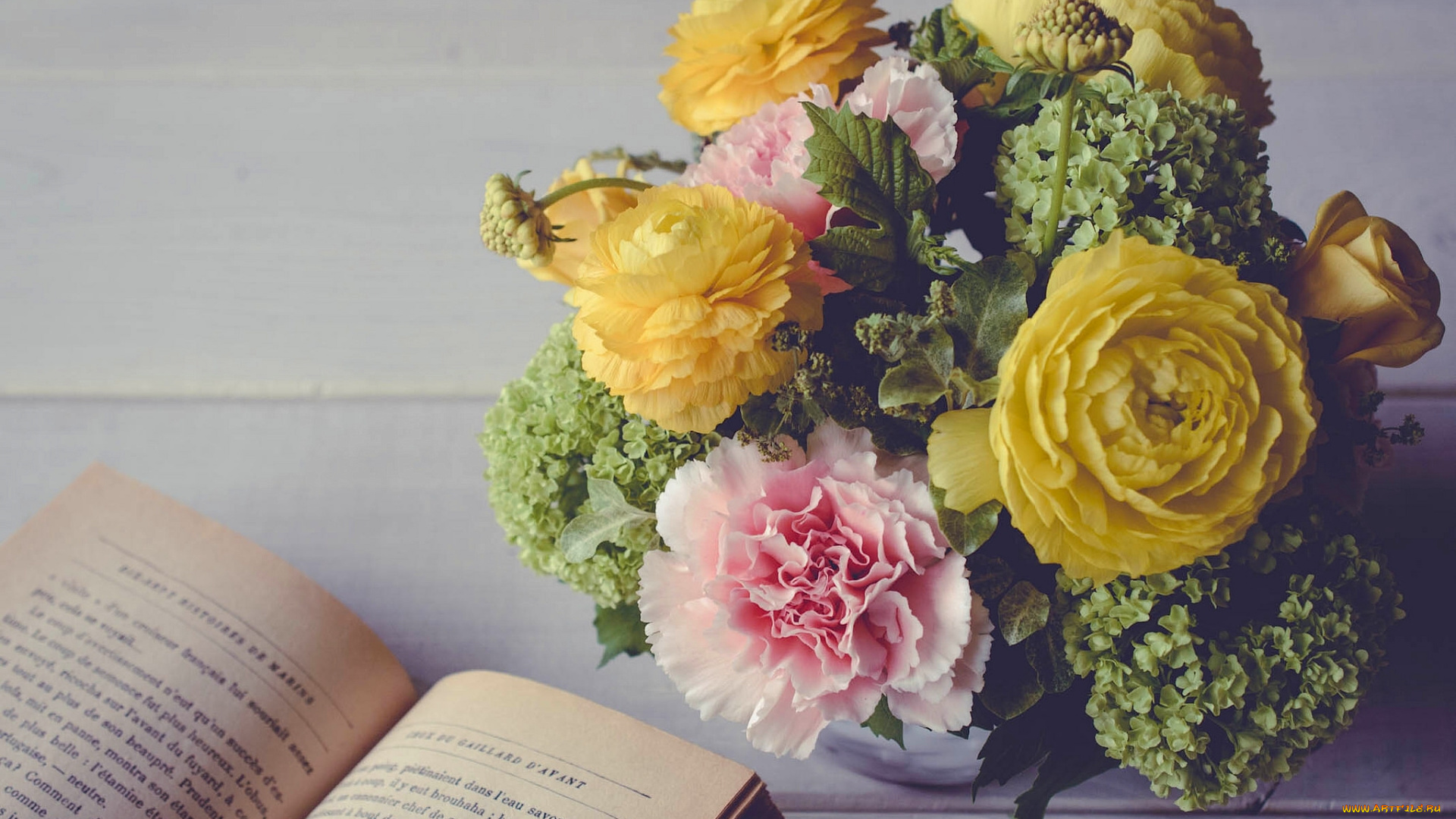 цветы, букеты, , композиции, гвоздика, ранункулюс, бульдонеж, книга, букет