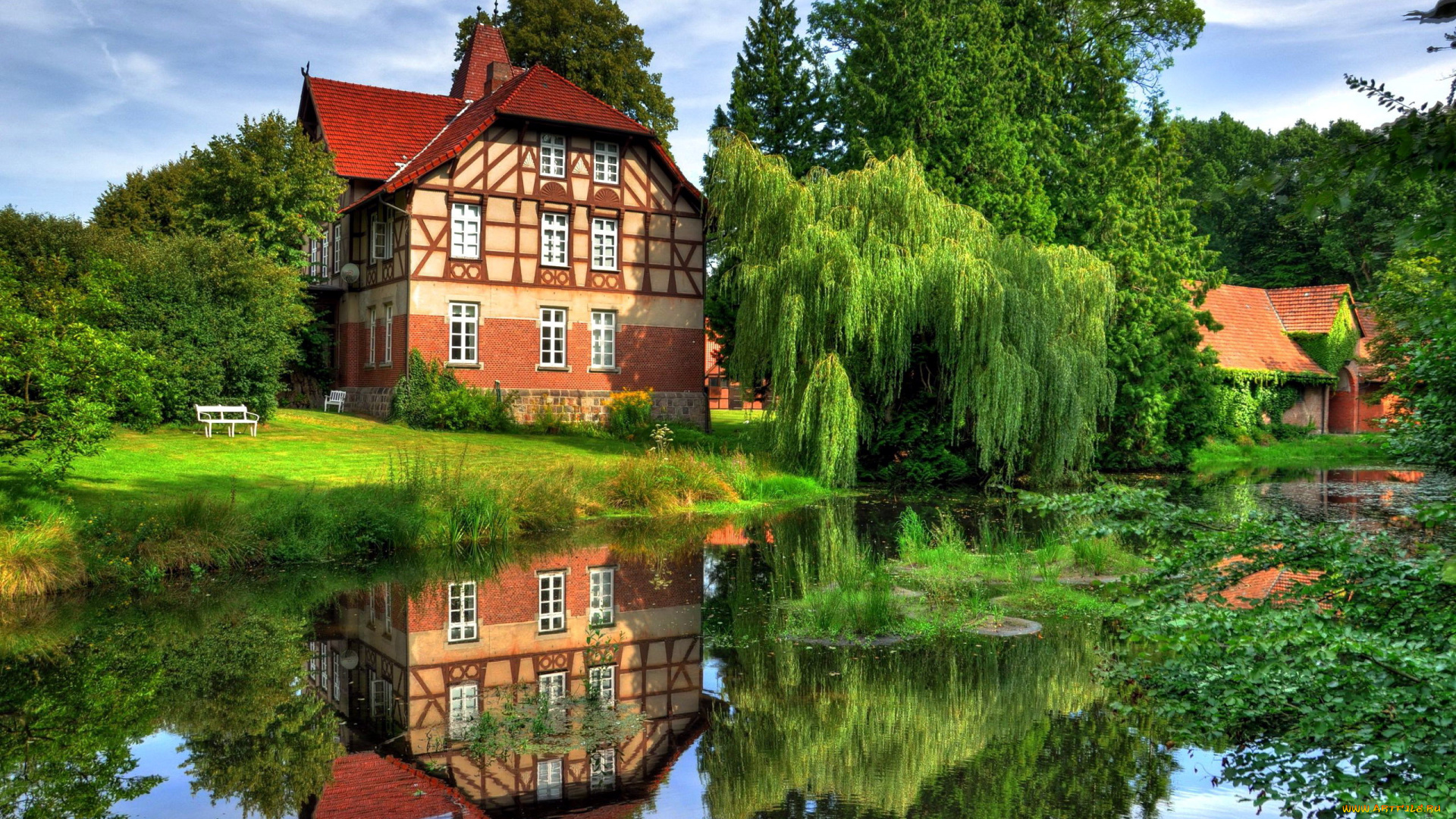 города, -, здания, , дома, лужайка, деревья, пруд