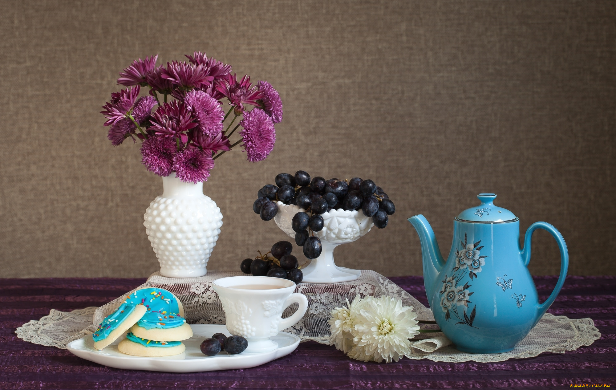 еда, натюрморт, виноград, хризантемы, цветы, кофе, печенье