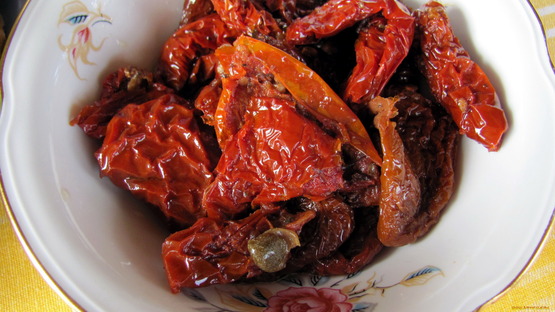 еда, салаты, , закуски, вяленые, помидоры