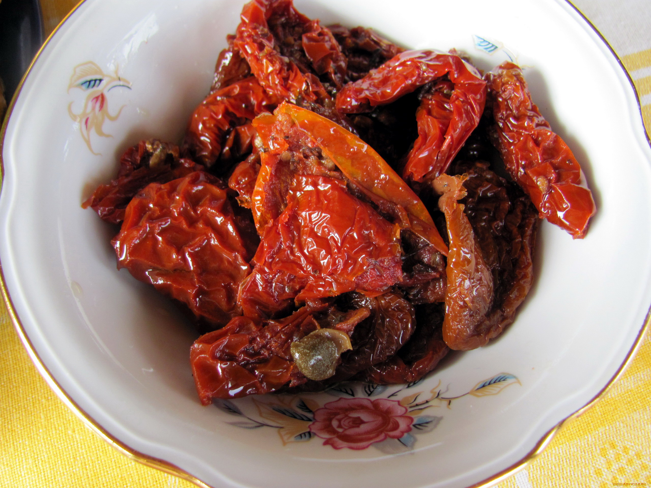 еда, салаты, , закуски, вяленые, помидоры