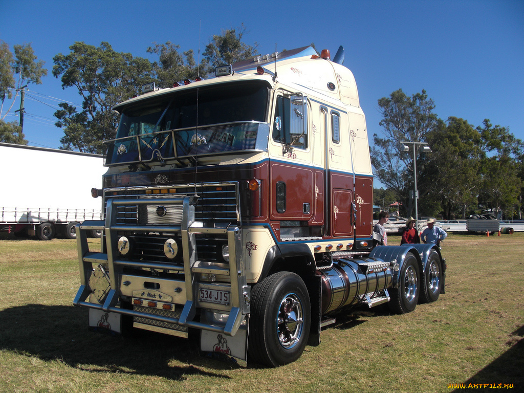 автомобили, mack