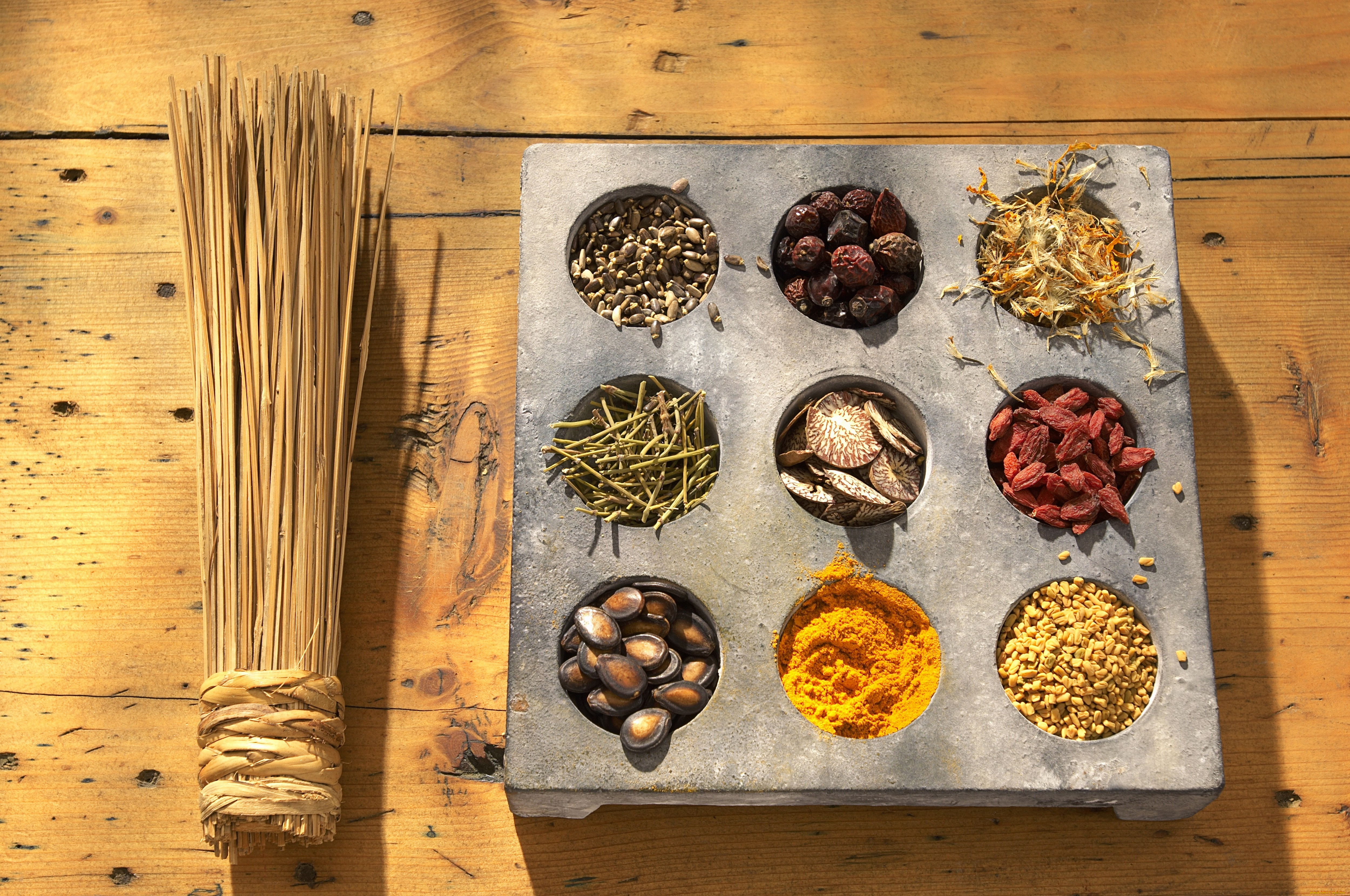 еда, крупы, зерно, специи, семечки, тмин, карри, гвоздика, чёрный, перец, красный