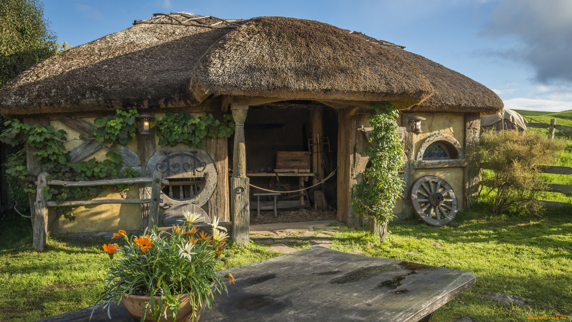 города, -, здания, , дома, постройка, стол, цветы, колесо