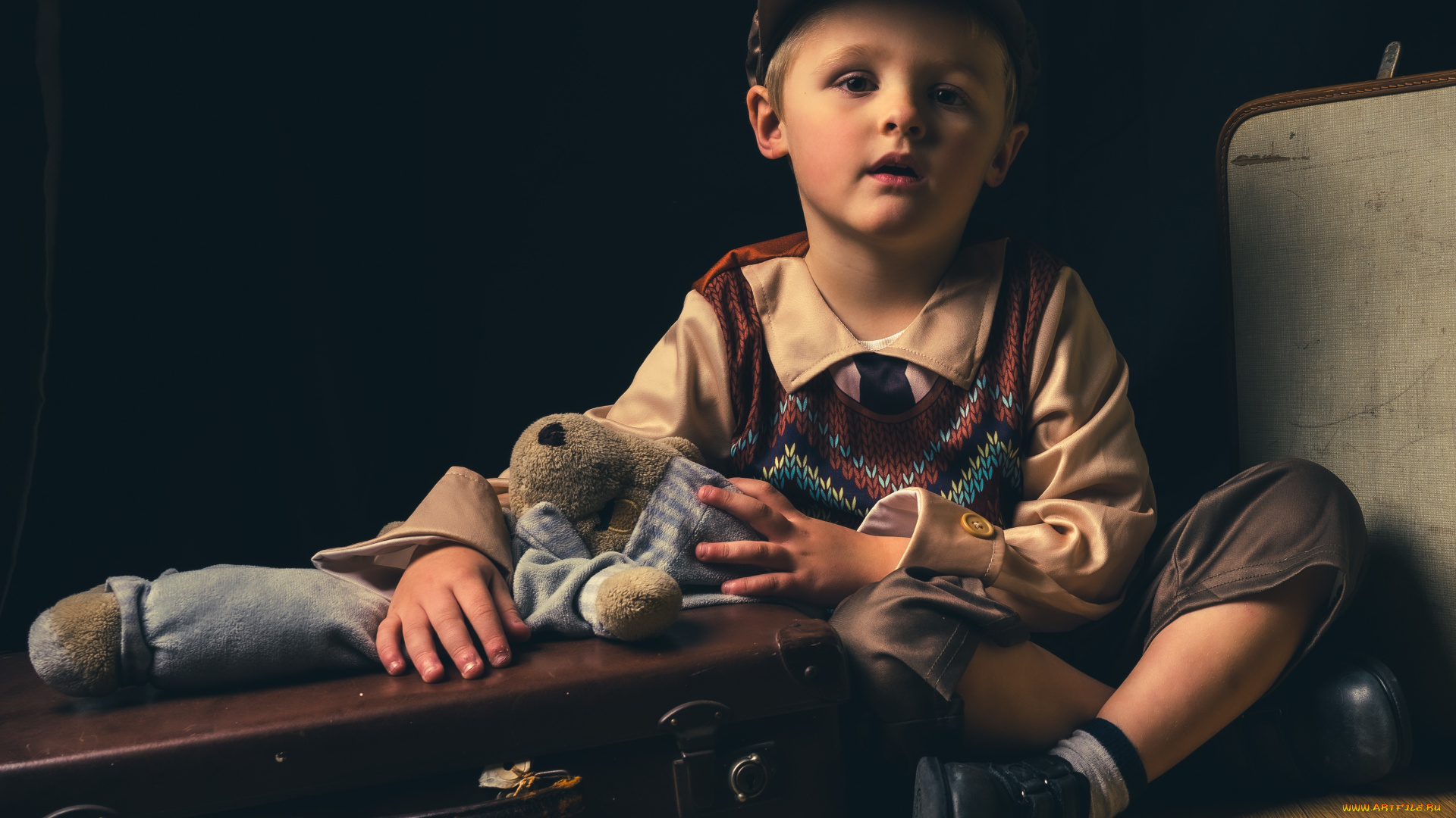 разное, дети, мальчик, игрушка, чемодан, кепка