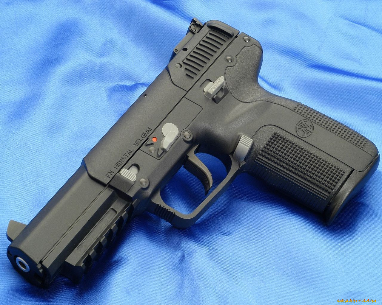 оружие, пистолеты