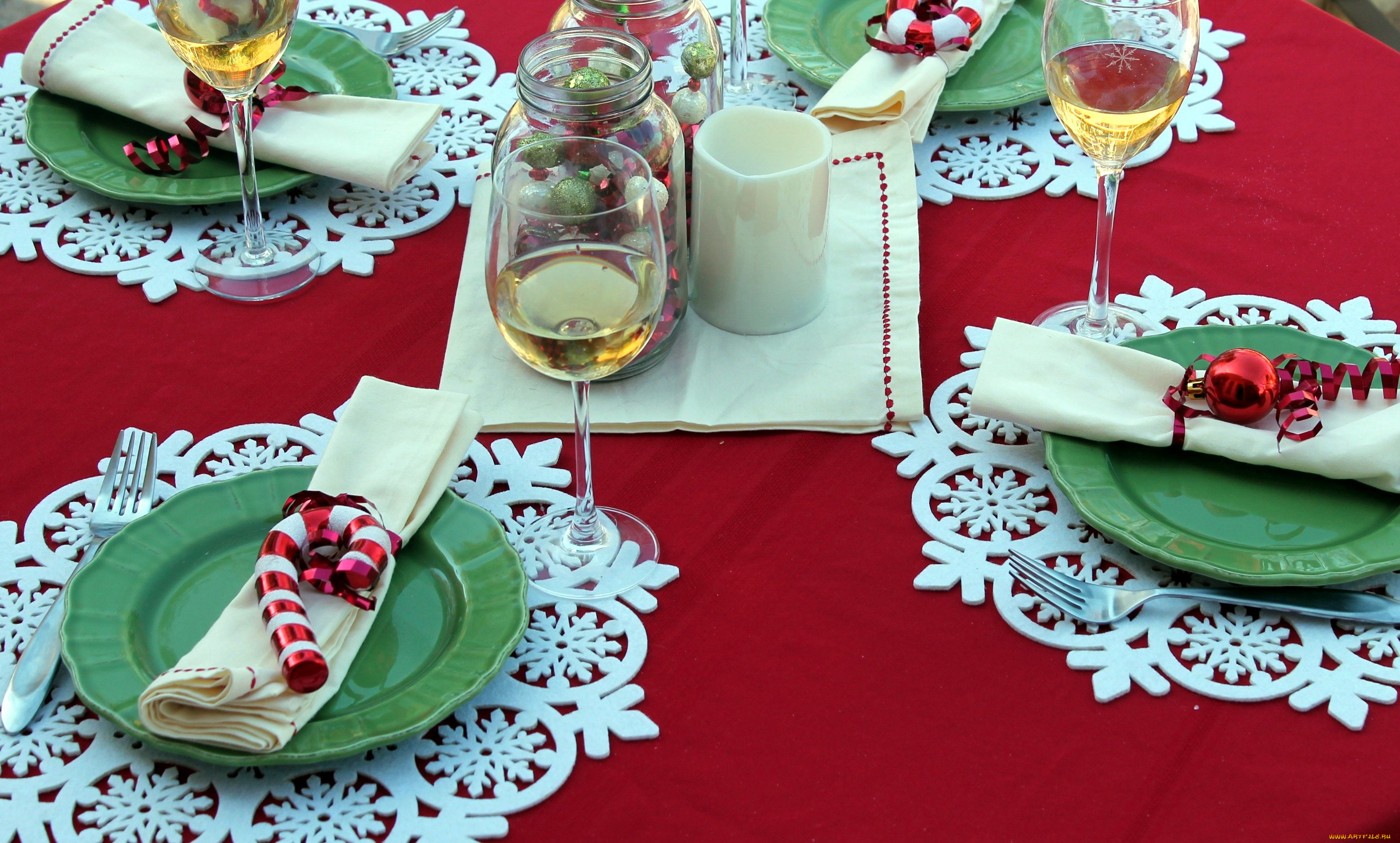 праздничные, сервировка, приборы, салфетки, бокалы