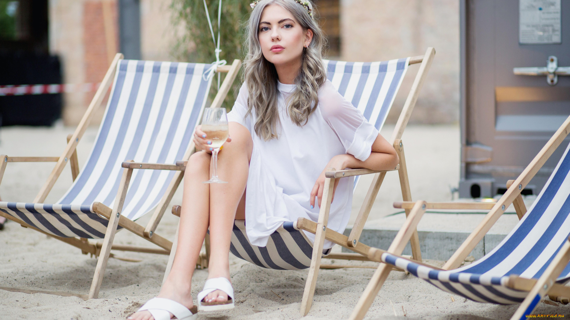 девушки, ebba, zingmark, блондинка, бокал, шезлонги, песок