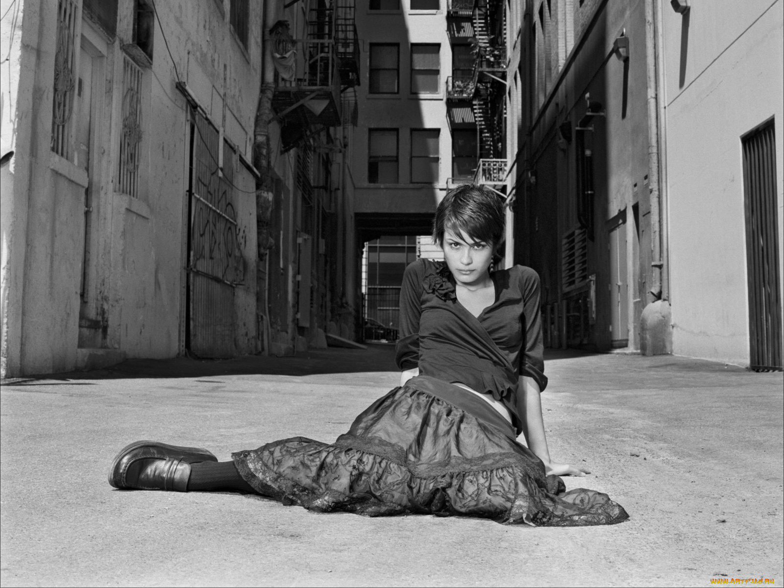 Shannyn, Sossamon, девушки