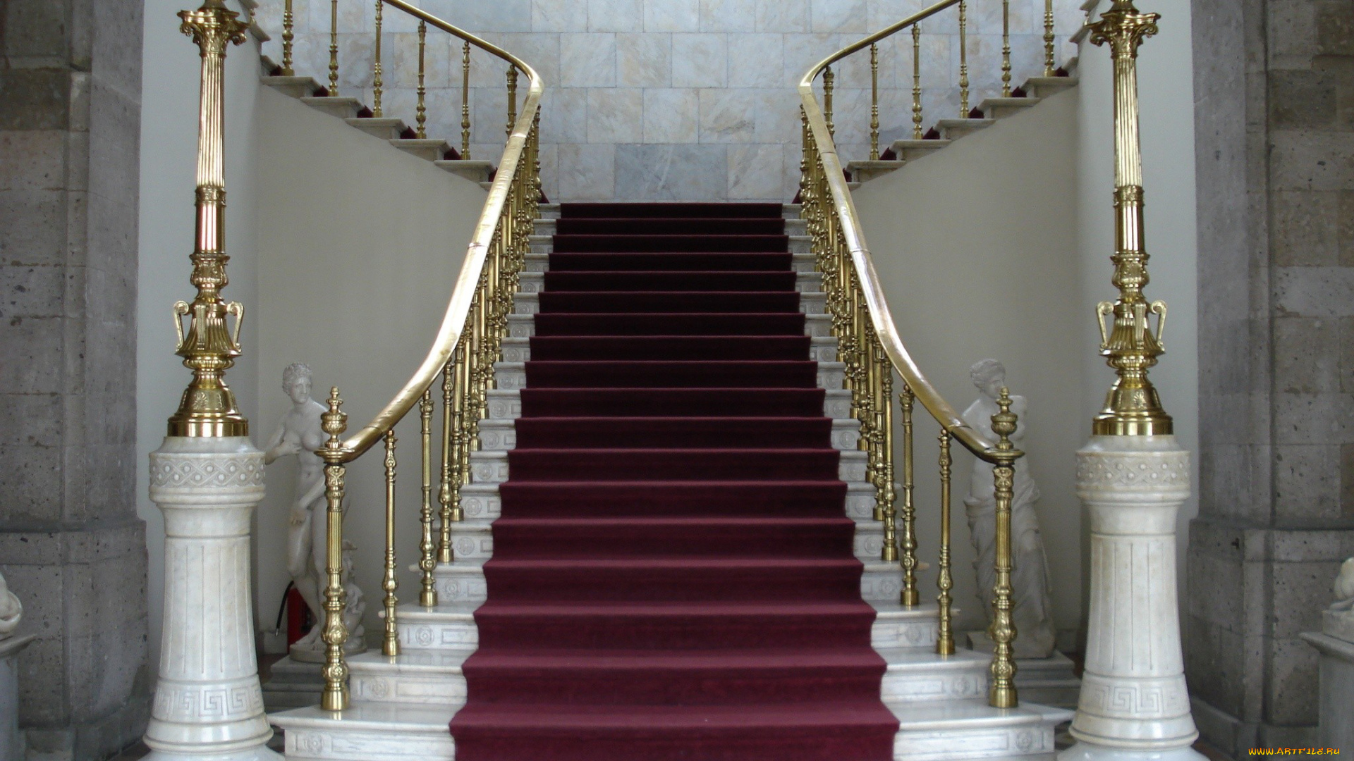 интерьер, холлы, лестницы, корридоры, светильники, лестница