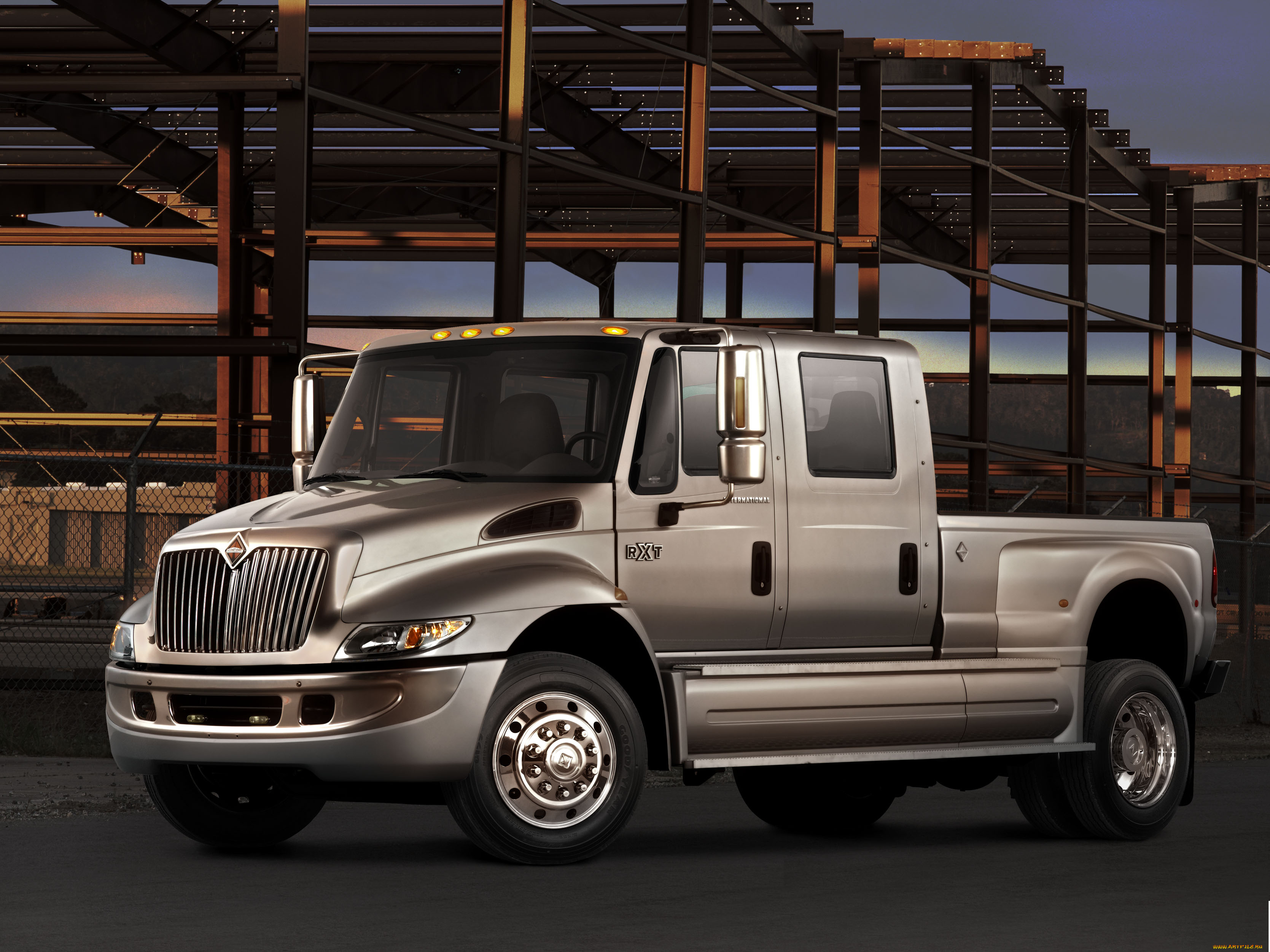 автомобили, international